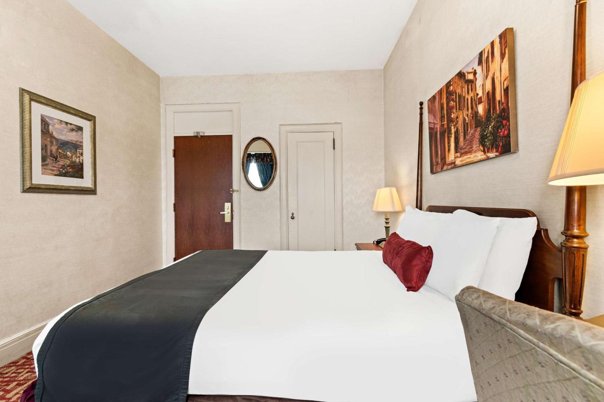 Genetti Hotel, SureStay Collection by Best Western photo 23