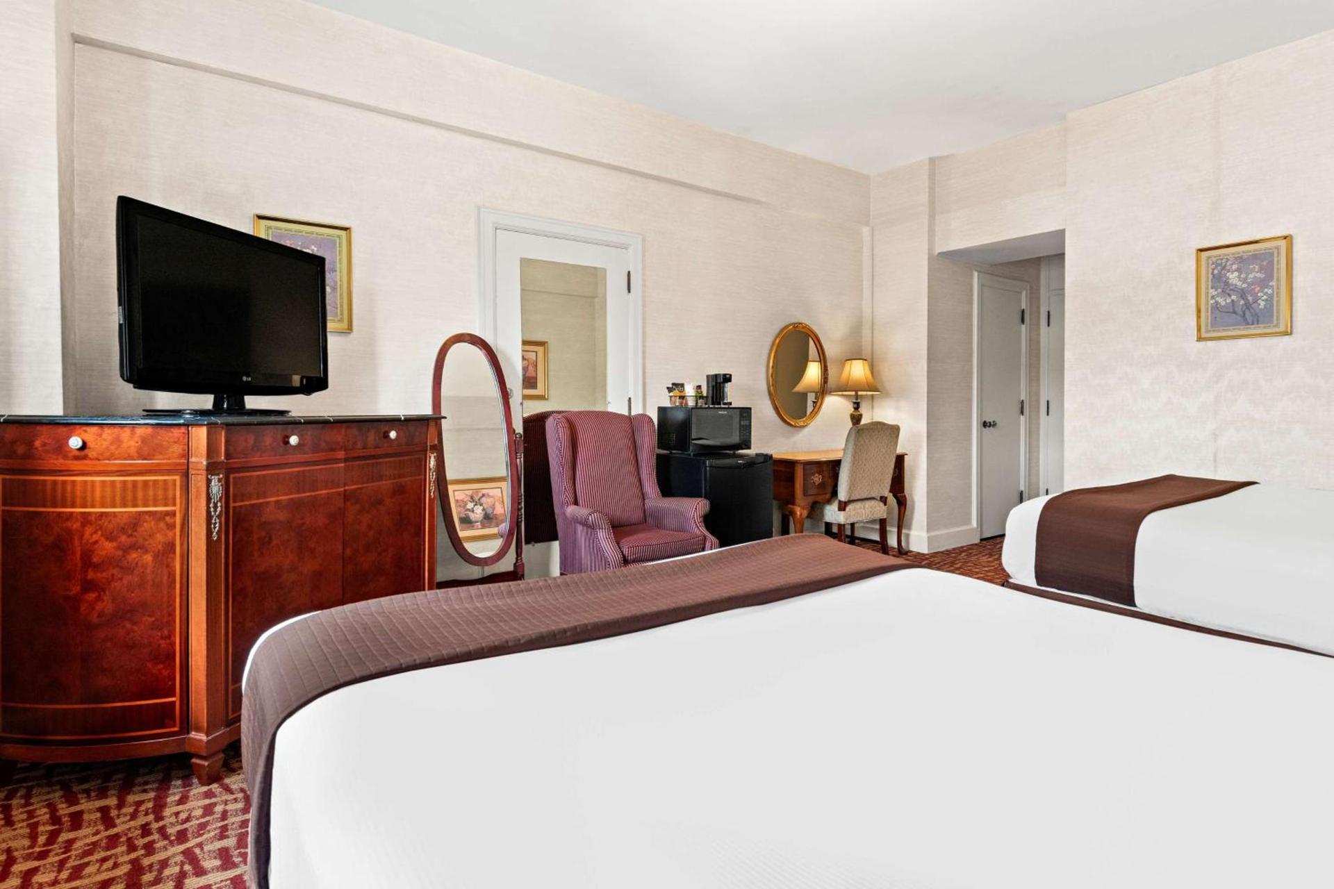 Genetti Hotel, SureStay Collection by Best Western photo 27