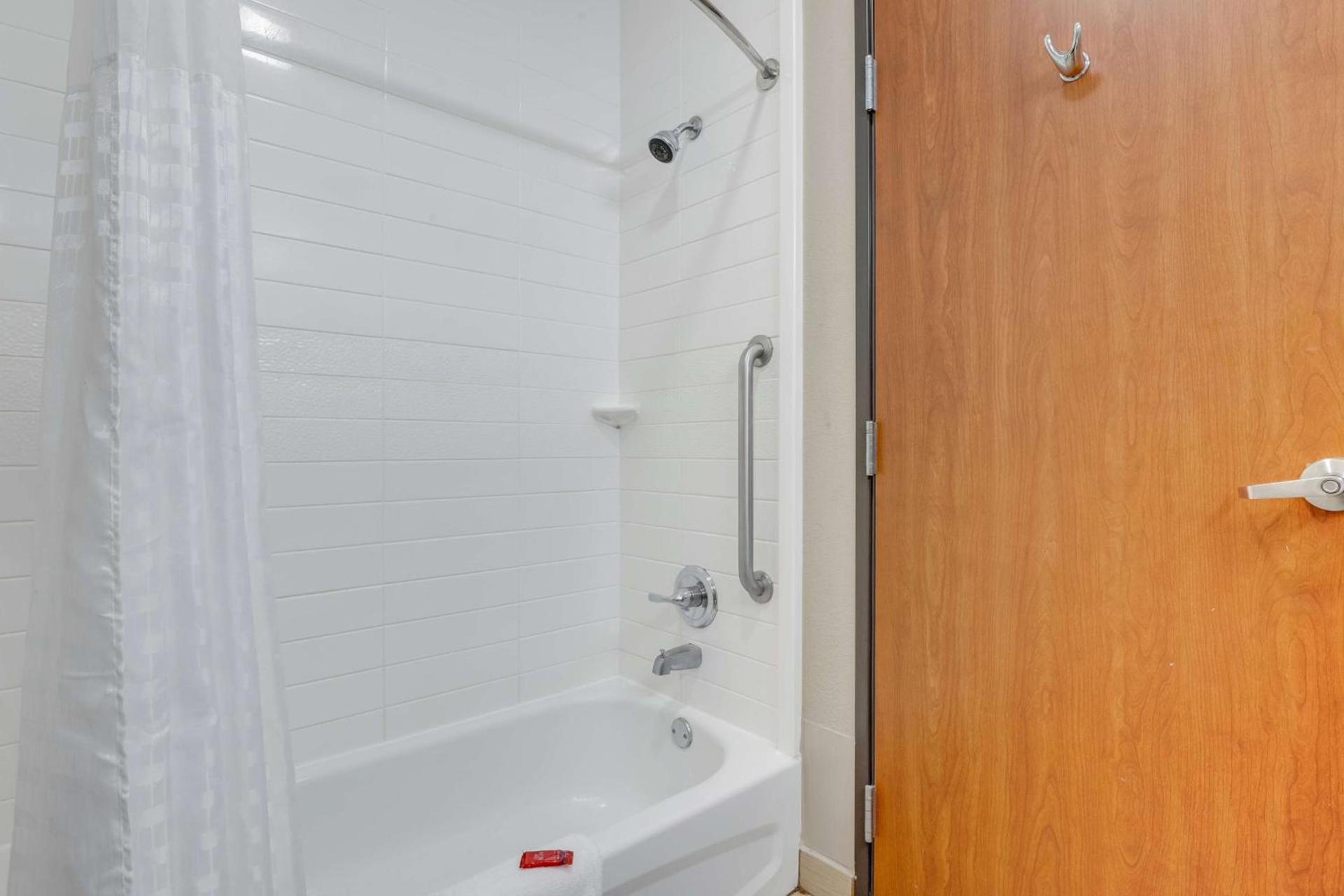 SureStay Plus Hotel by Best Western Owasso Tulsa North photo 27