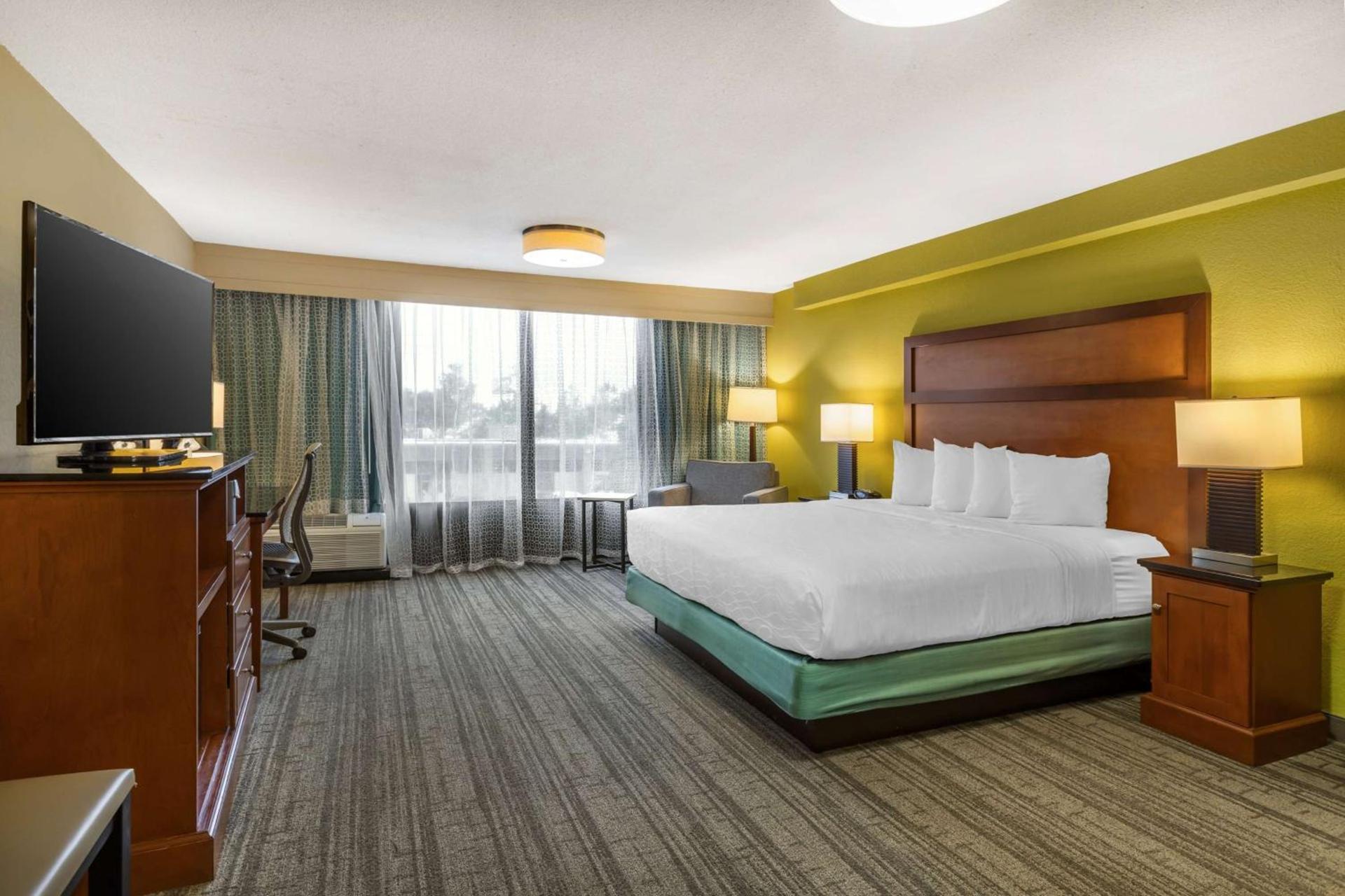 Best Western Plus Houston Energy Corridor photo 32