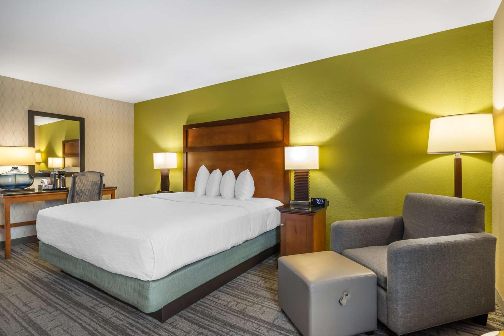 Best Western Plus Houston Energy Corridor photo 9