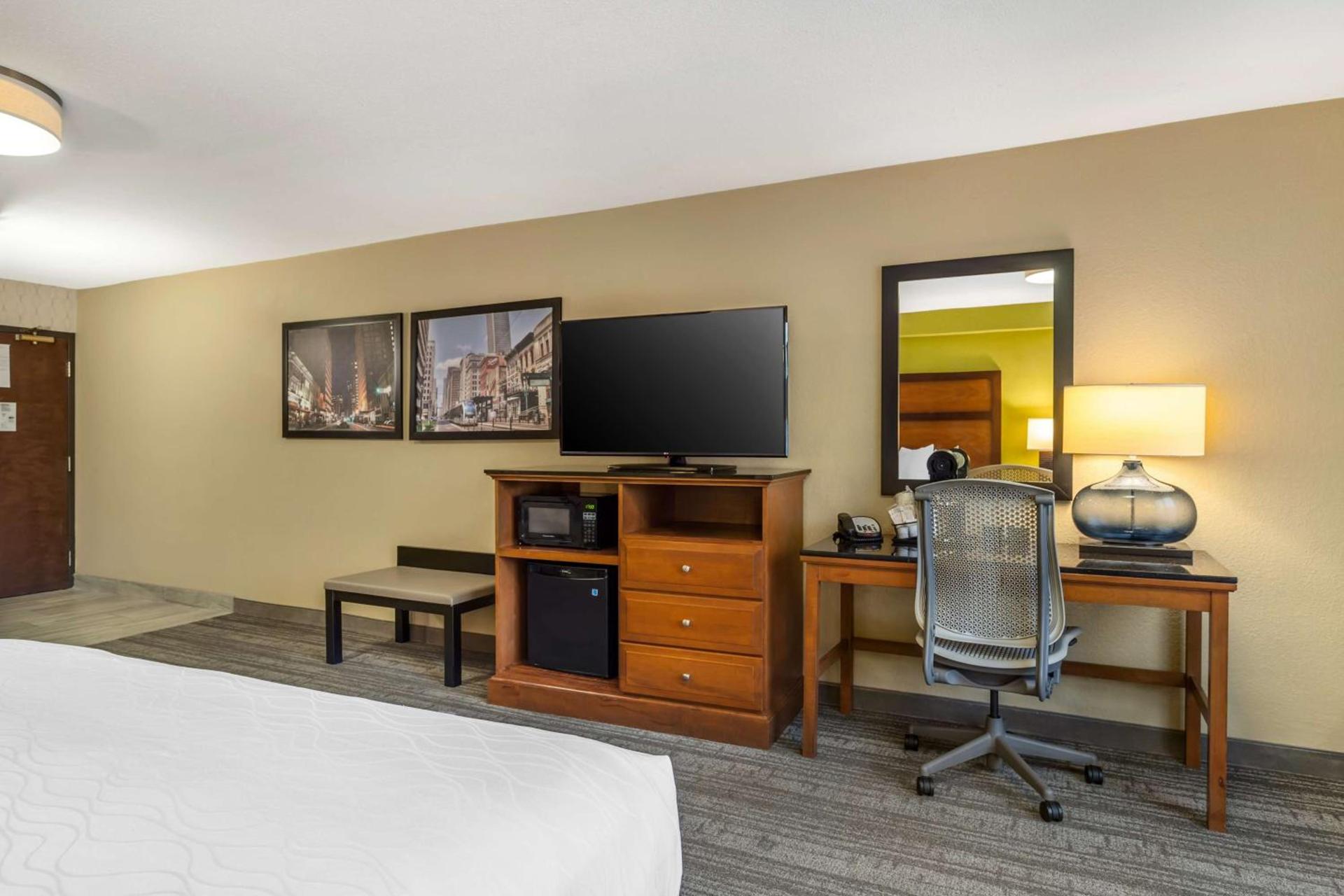 Best Western Plus Houston Energy Corridor photo 16