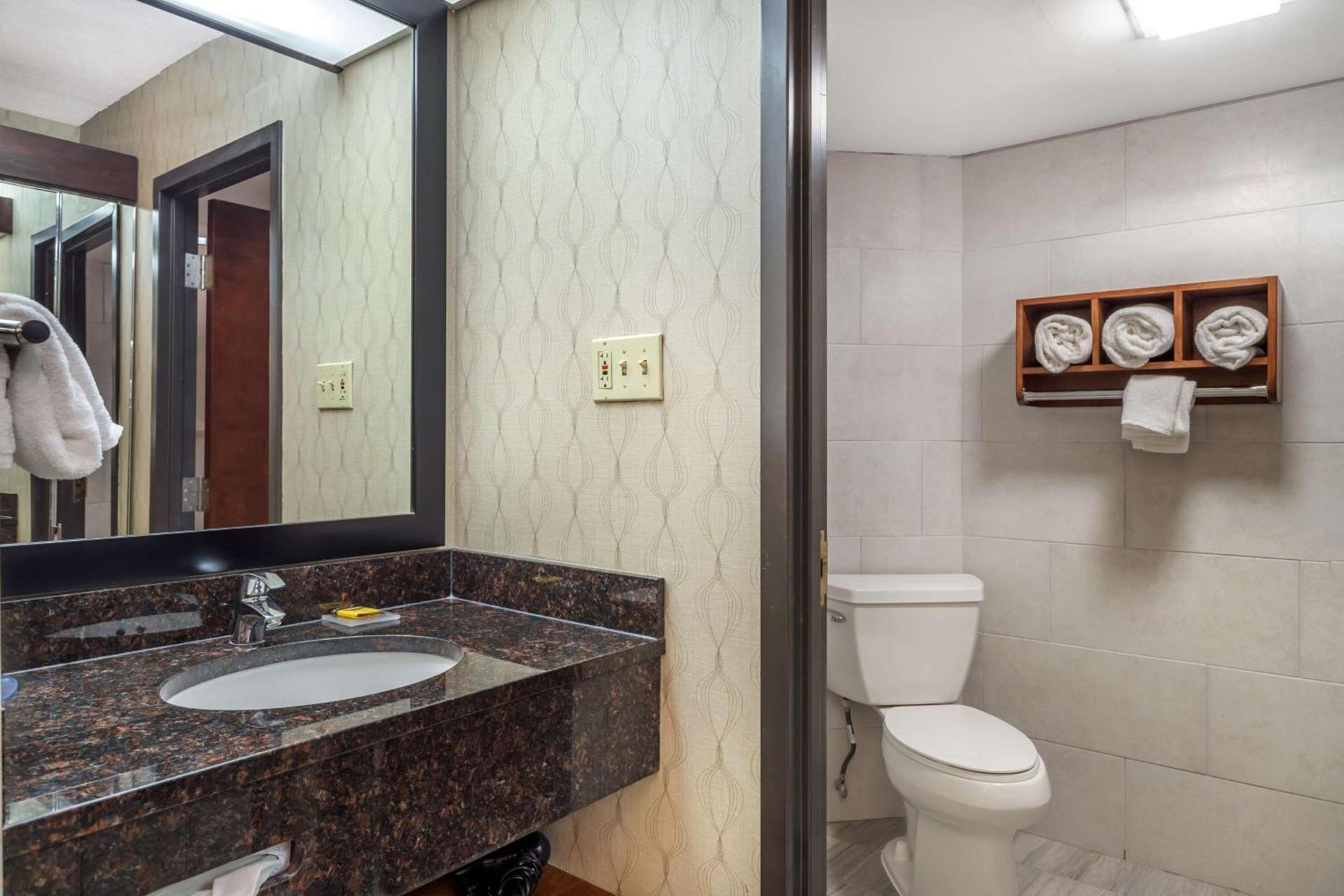 Best Western Plus Houston Energy Corridor photo 20