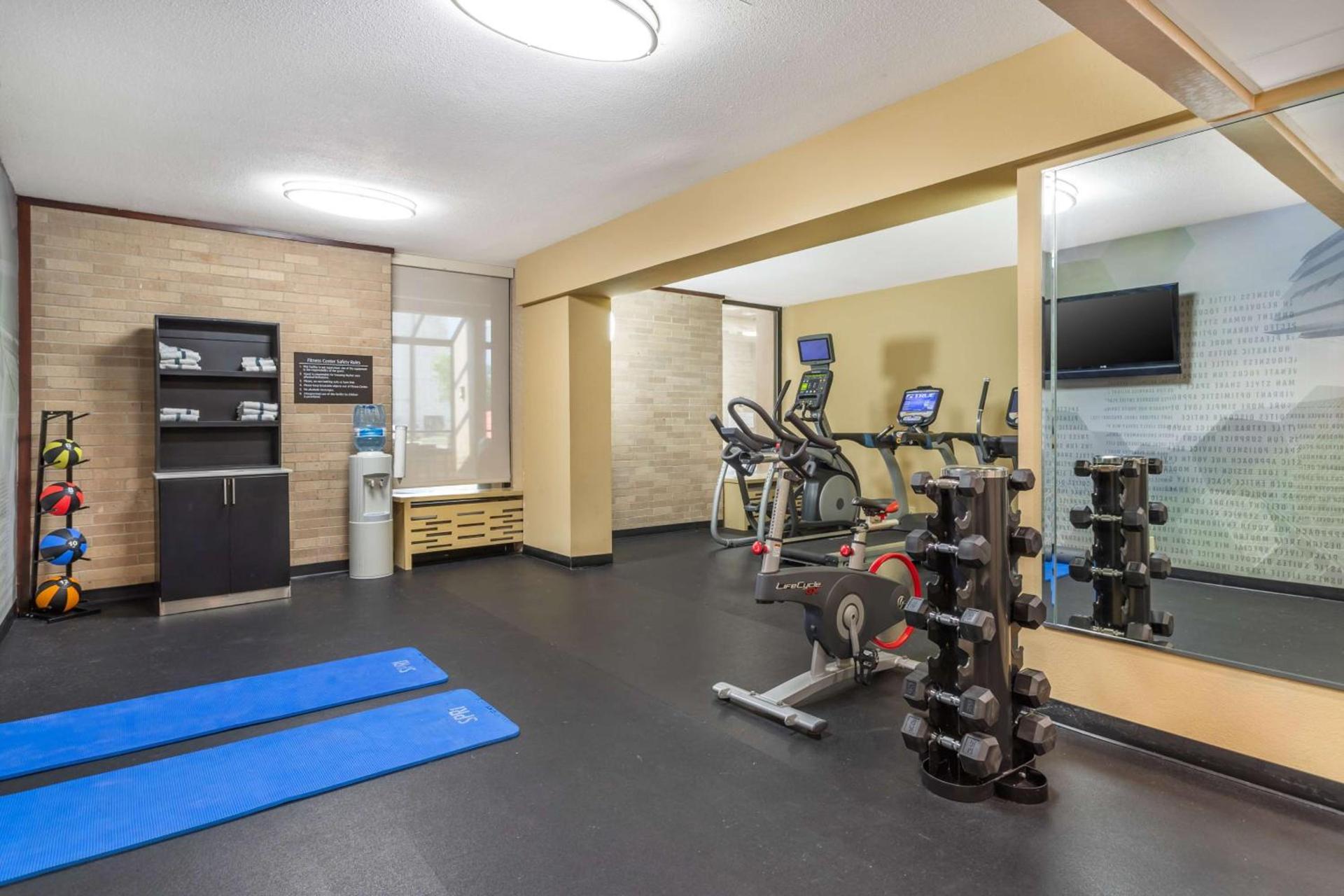Best Western Plus Houston Energy Corridor photo 27