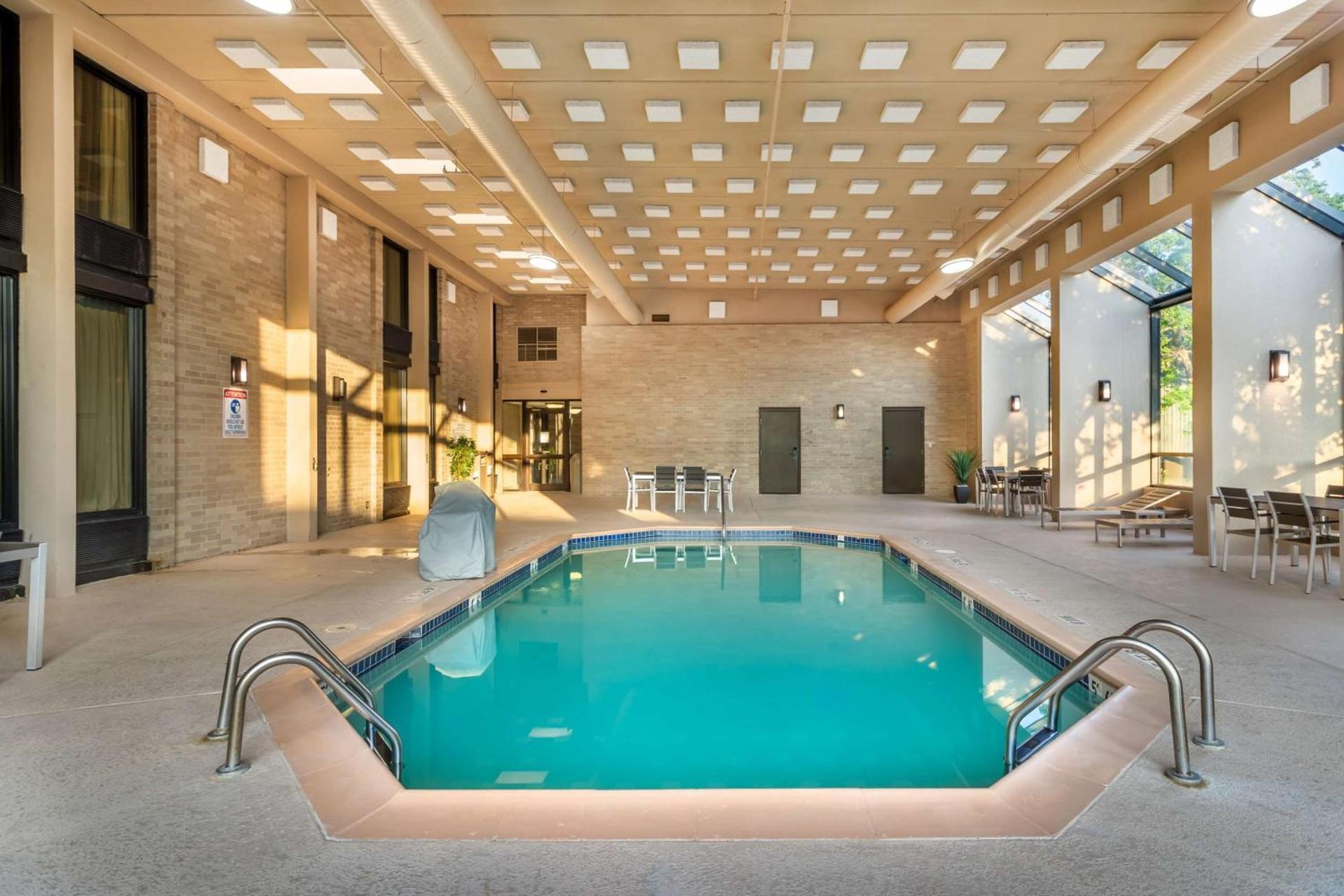 Best Western Plus Houston Energy Corridor photo 26