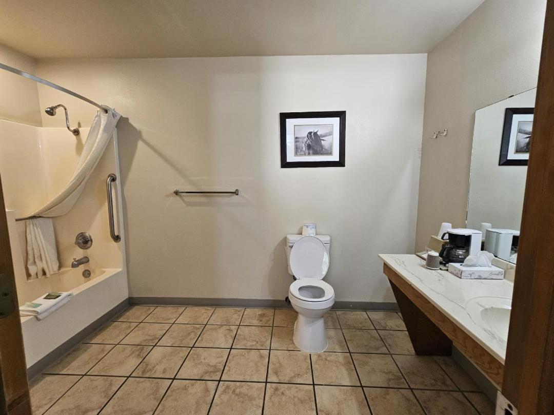 Boomtown Inn photo 18