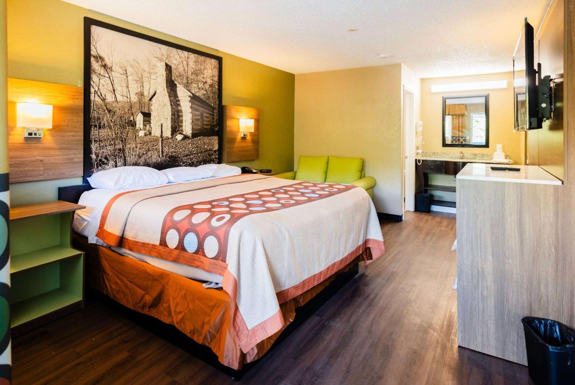 Super 8 by Wyndham Cincinnati-Springdale OH photo 17