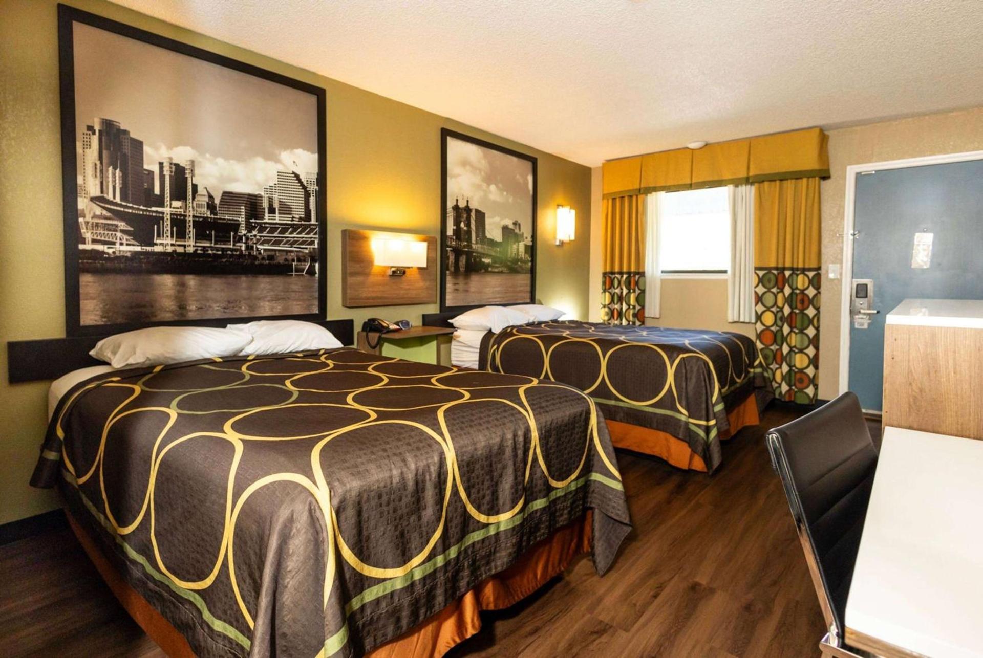 Super 8 by Wyndham Cincinnati-Springdale OH photo 30