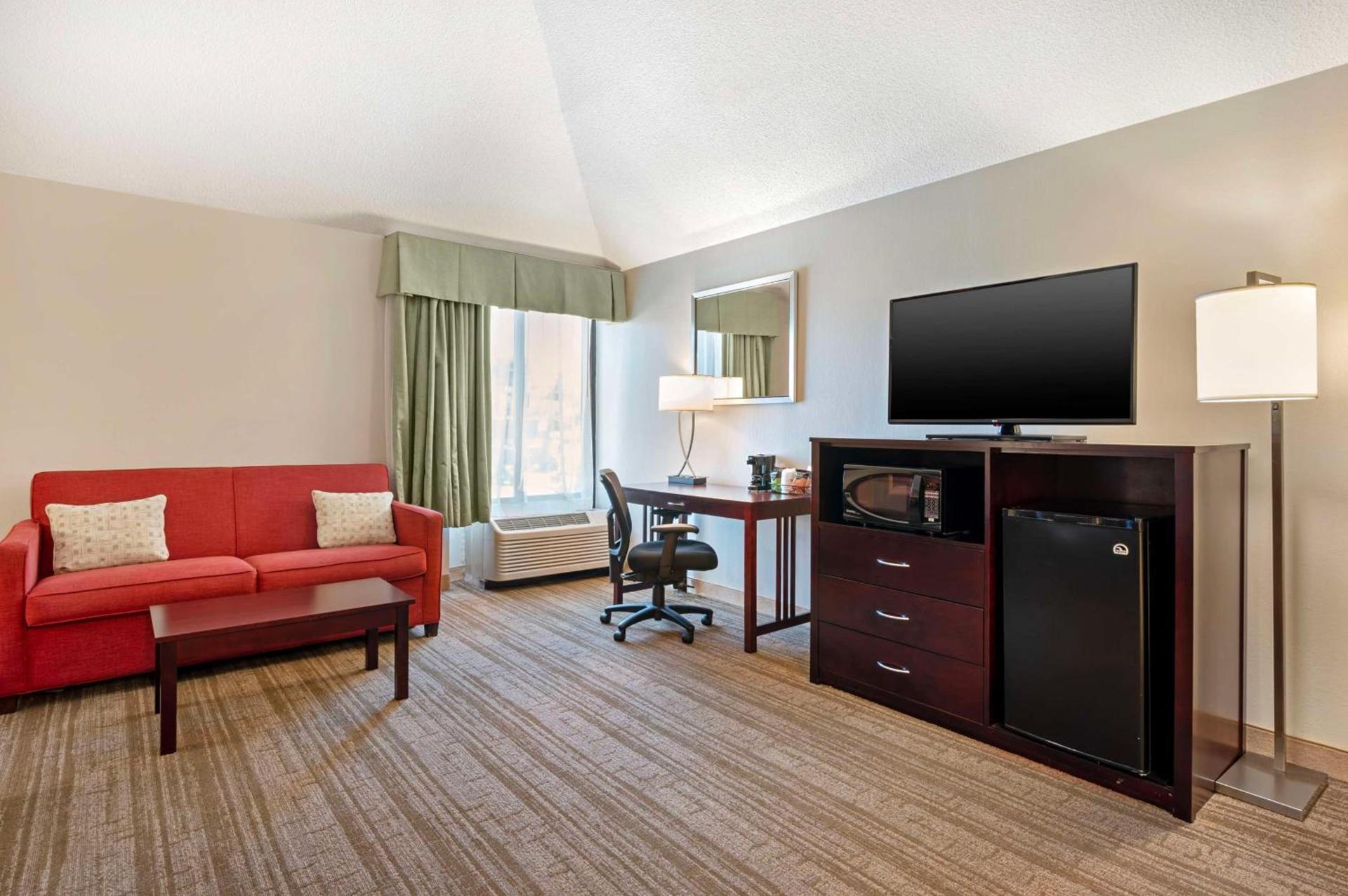 Best Western Ashbury Inn photo 13