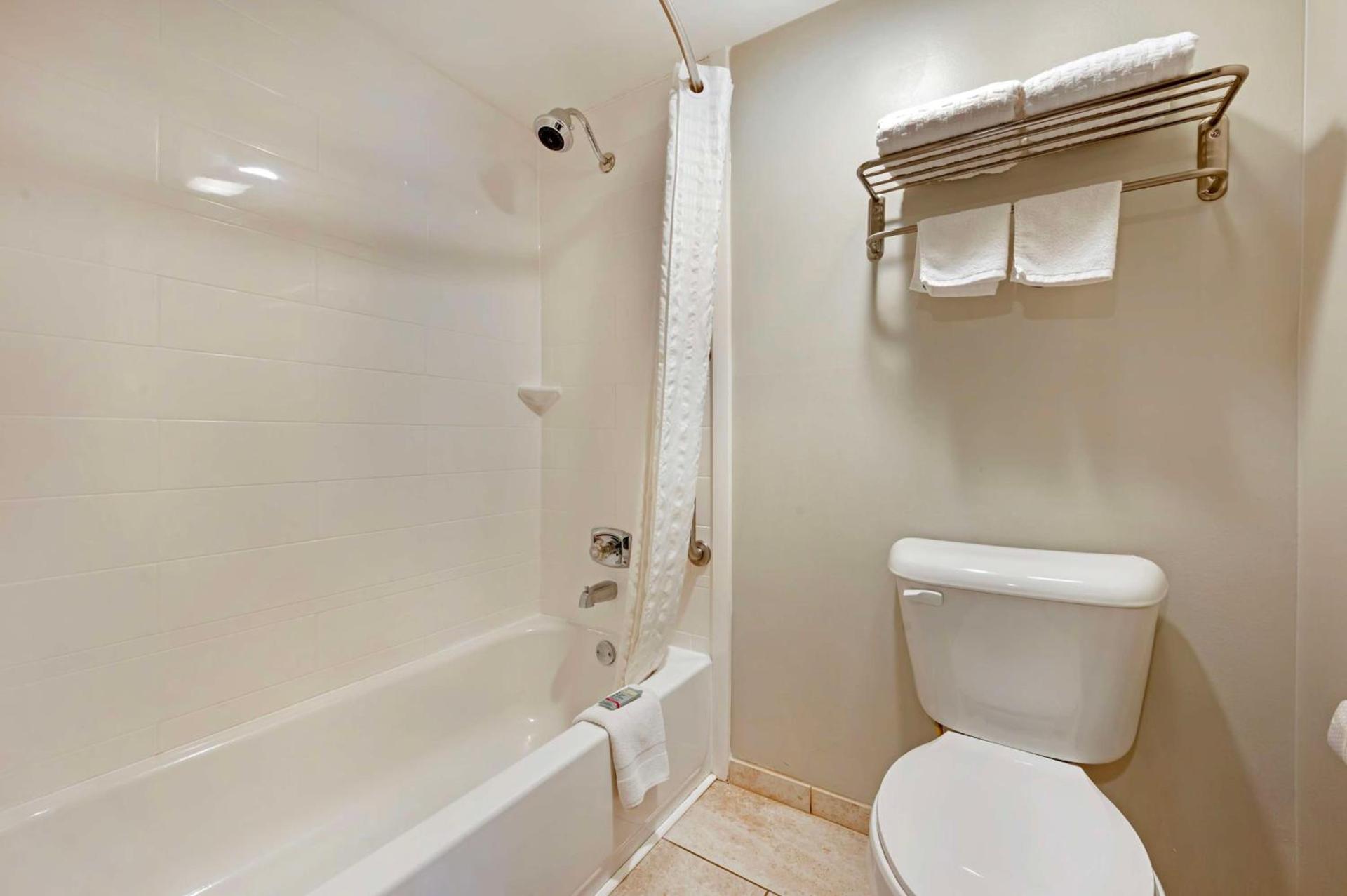 Best Western Ashbury Inn photo 22