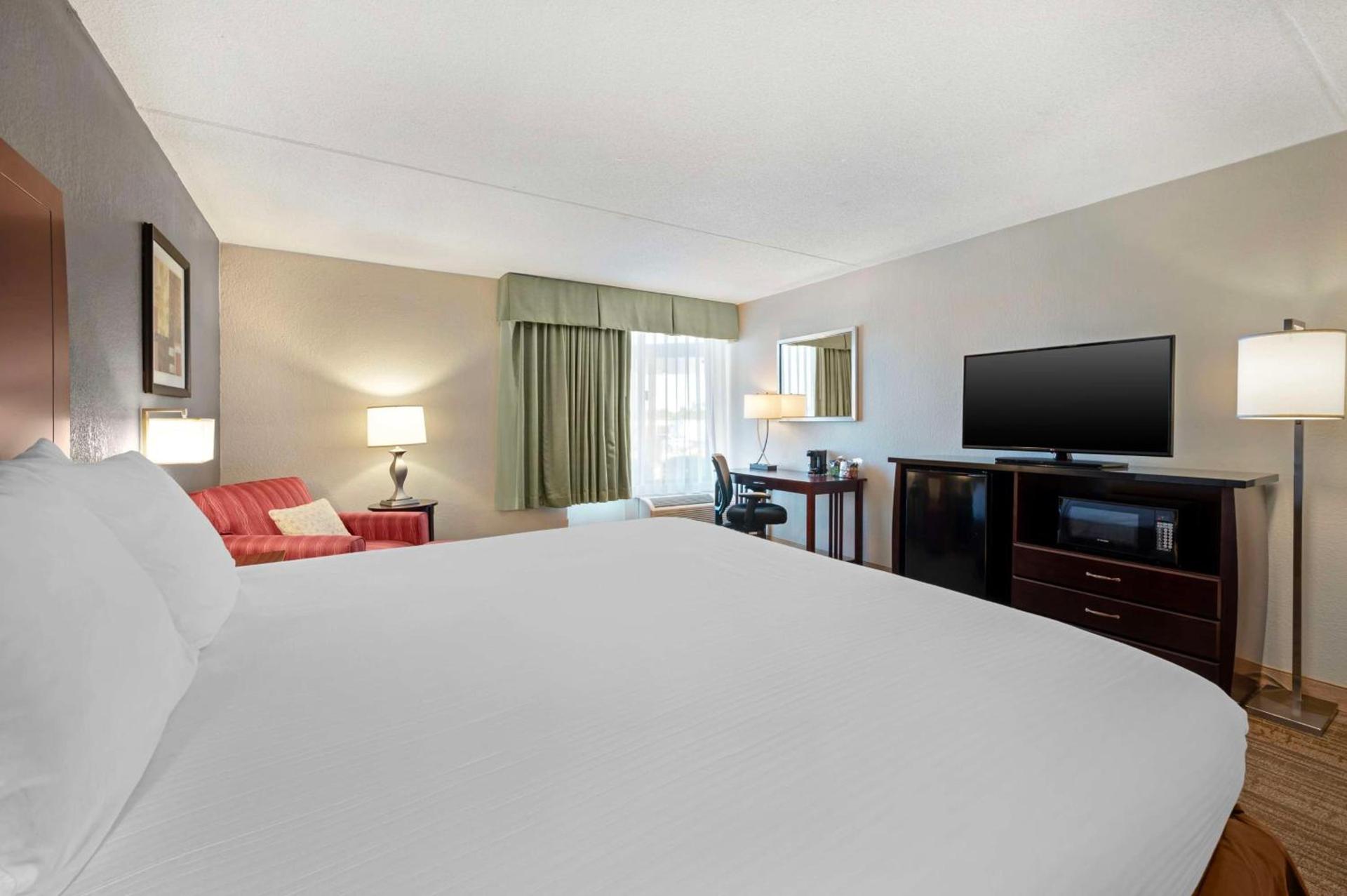Best Western Ashbury Inn photo 19