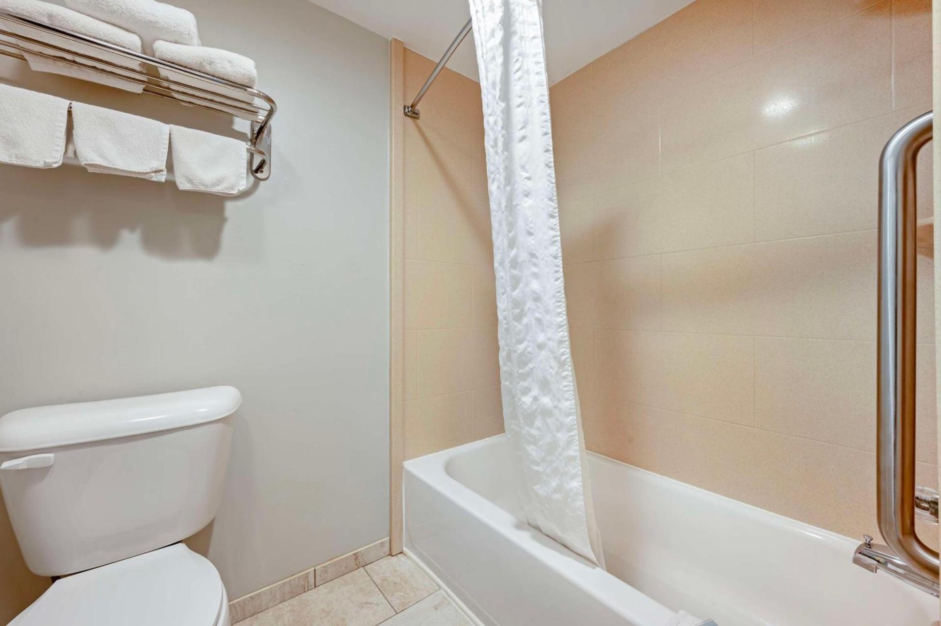 Best Western Ashbury Inn photo 21