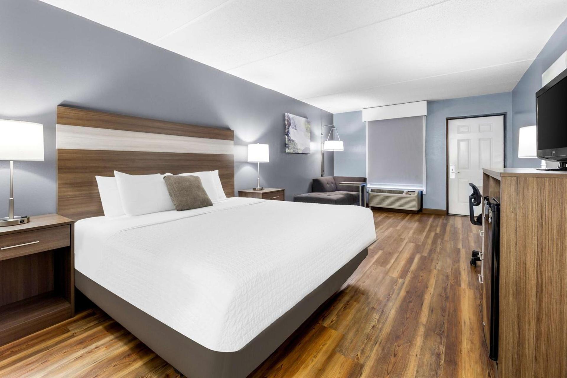 Quality Inn photo 11