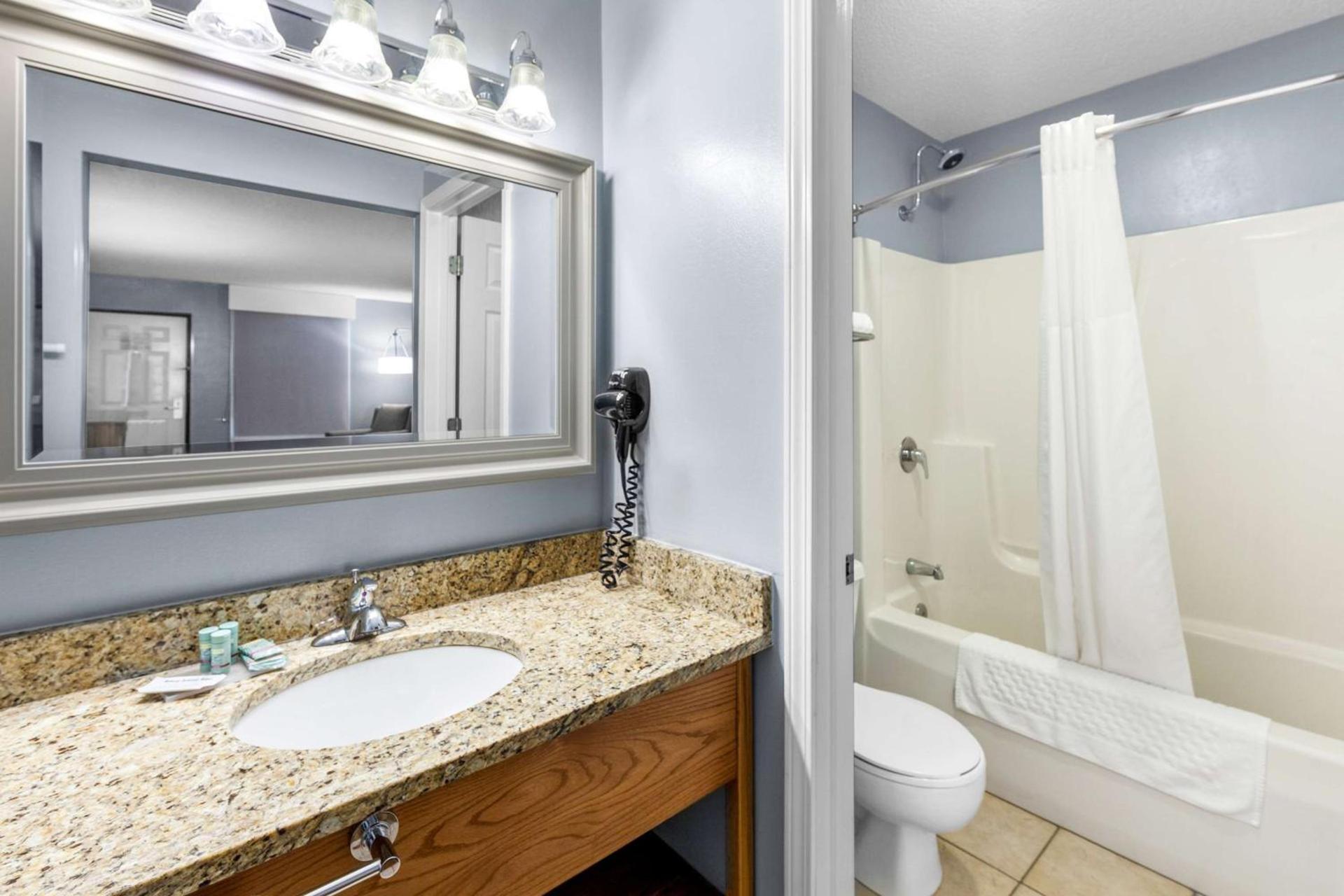 Quality Inn photo 21