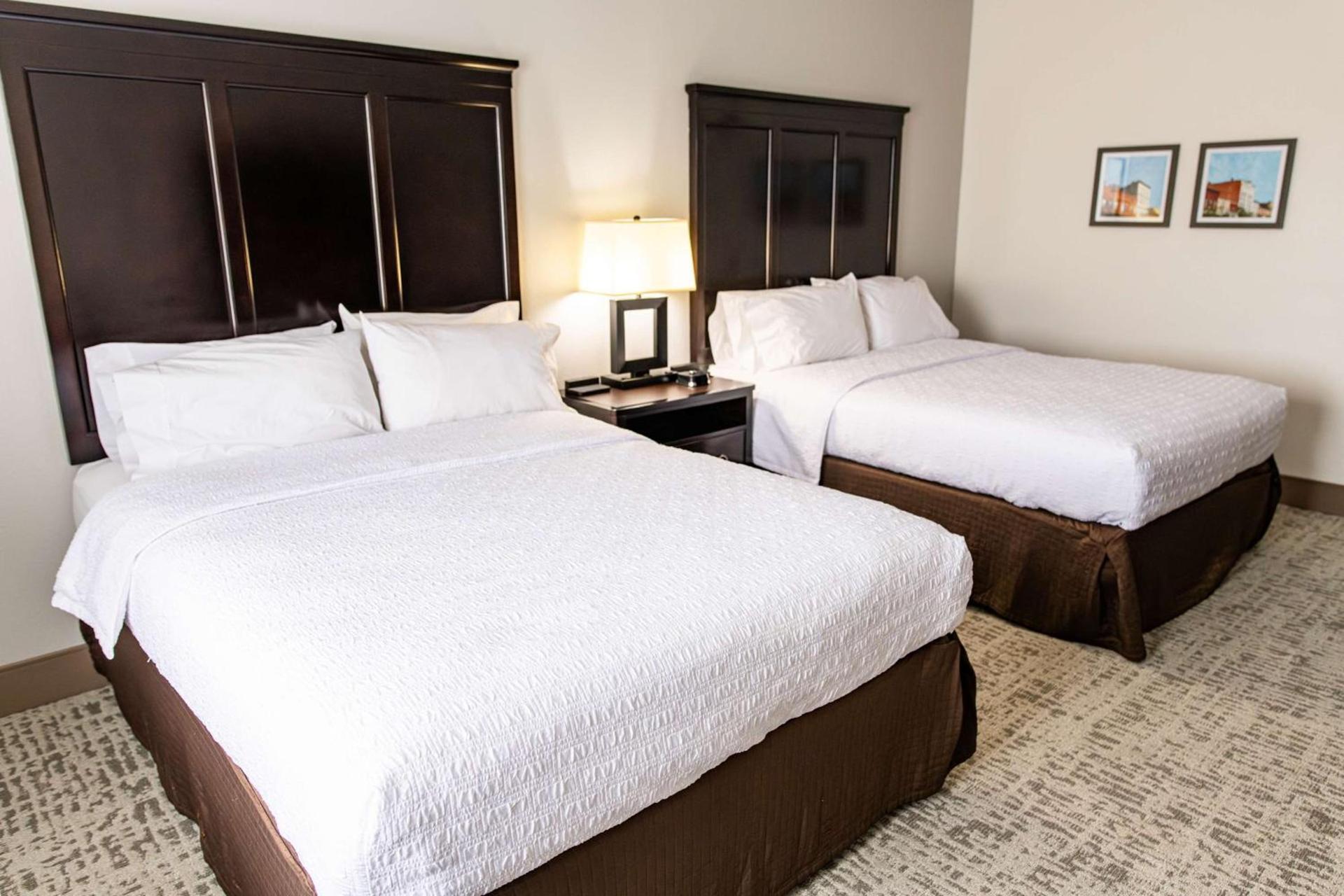 Hampton Inn & Suites Effingham photo 34