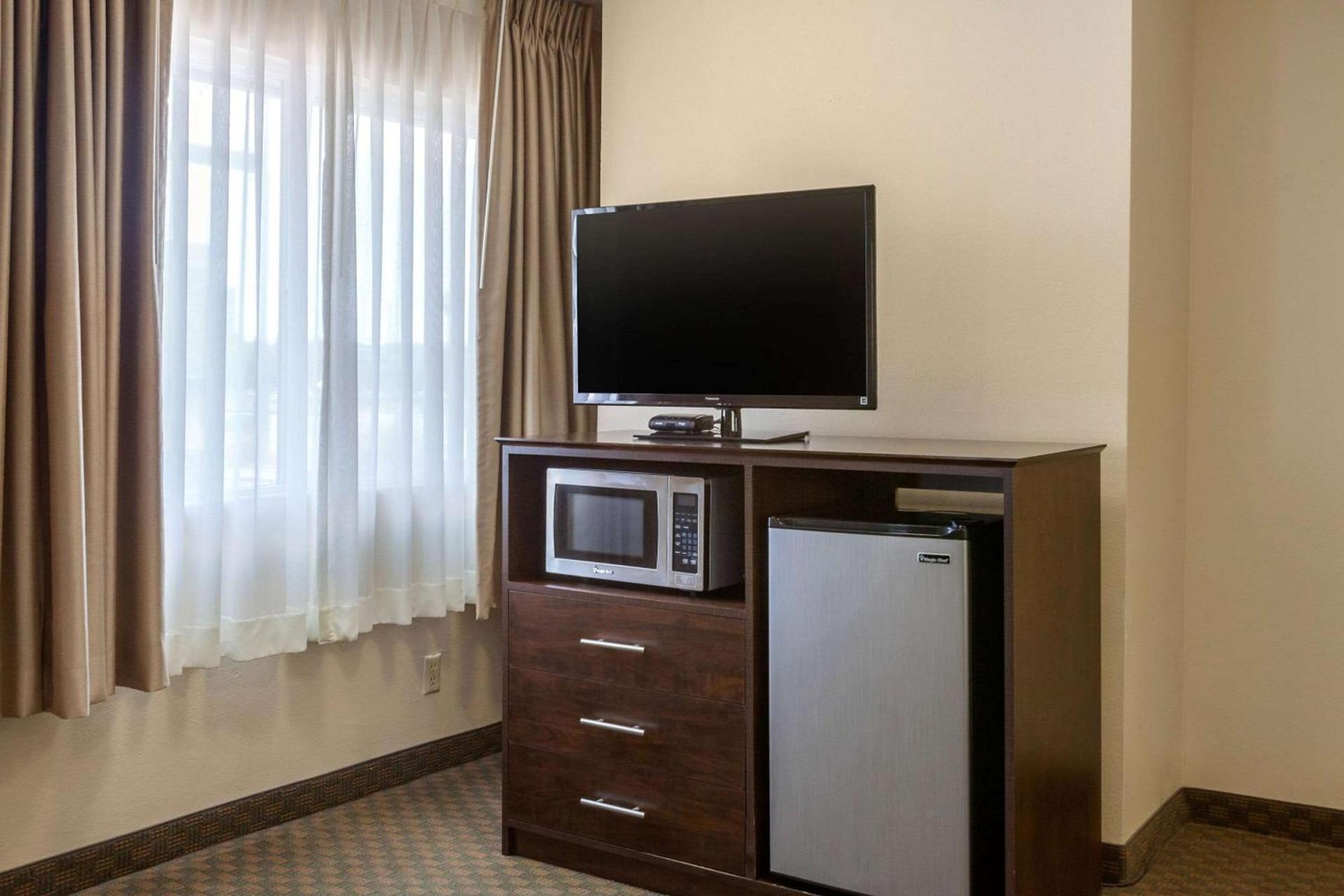 Quality Inn Ontario photo 16