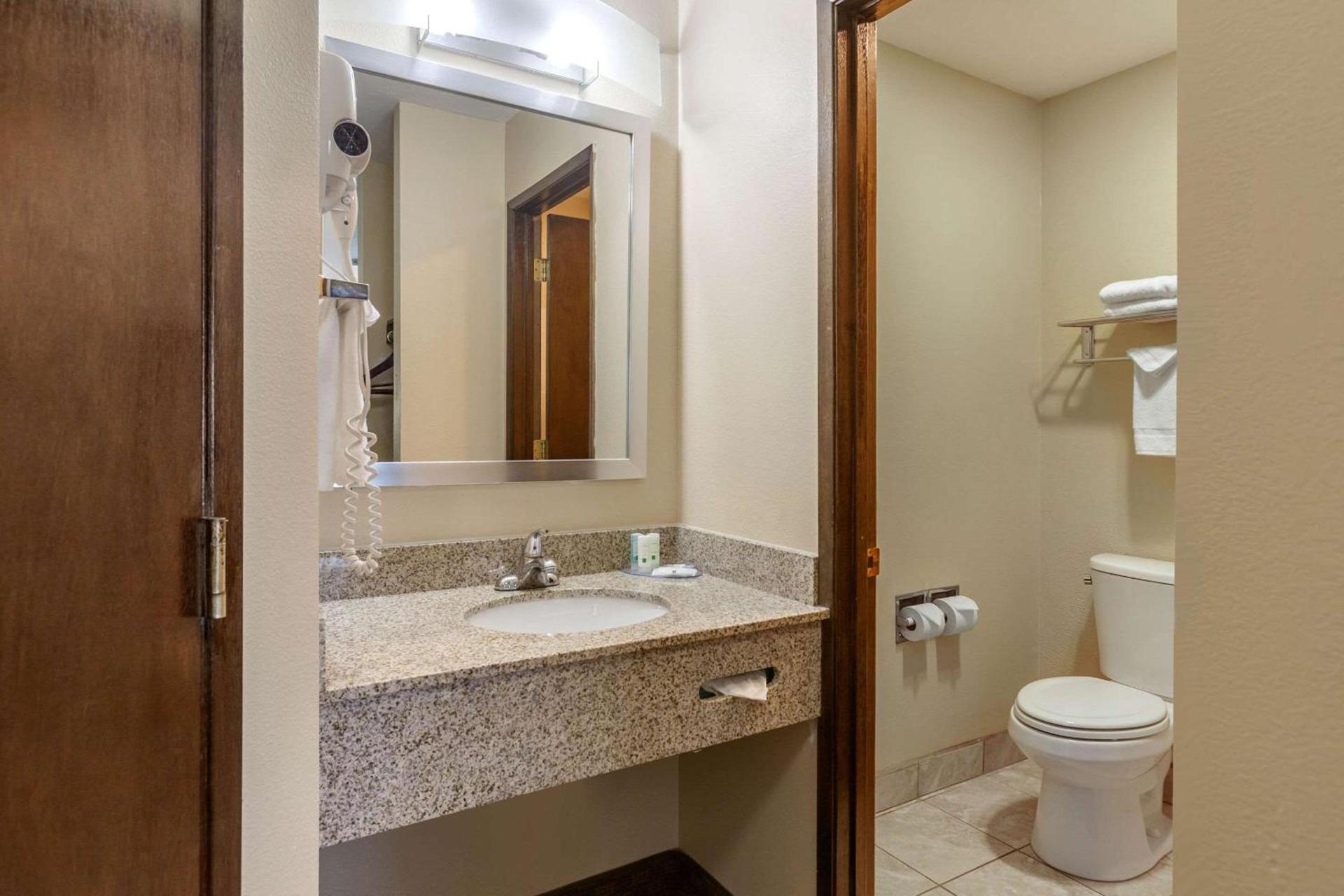 Quality Inn Ontario photo 19