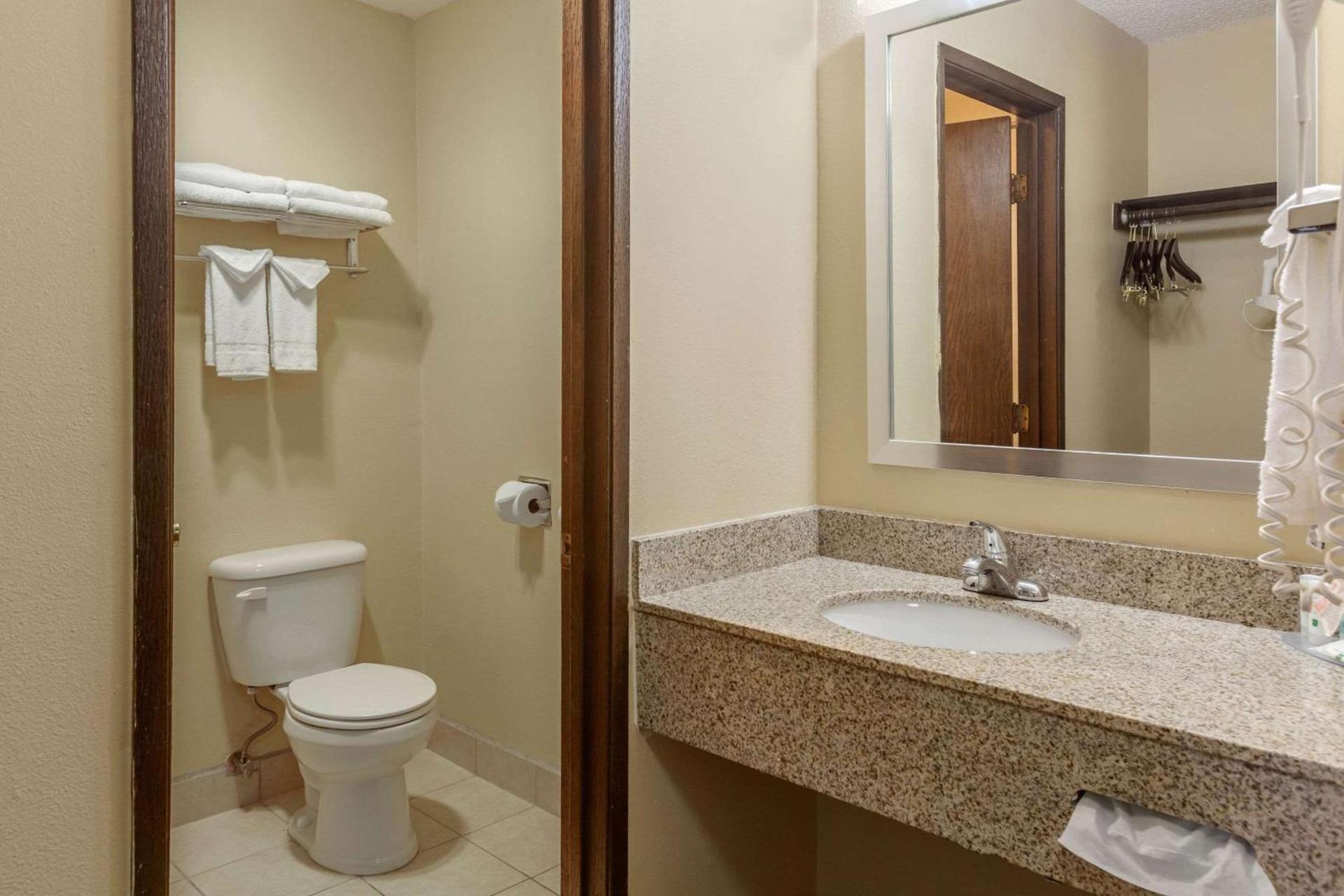Quality Inn Ontario photo 20