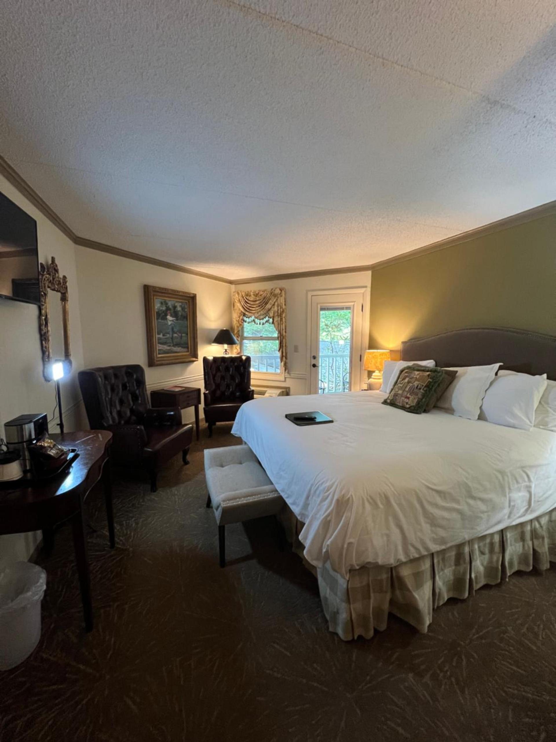 Highlands Inn photo 22