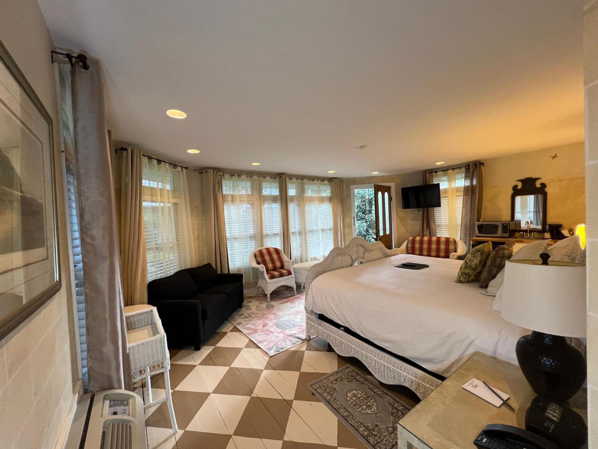Highlands Inn photo 12