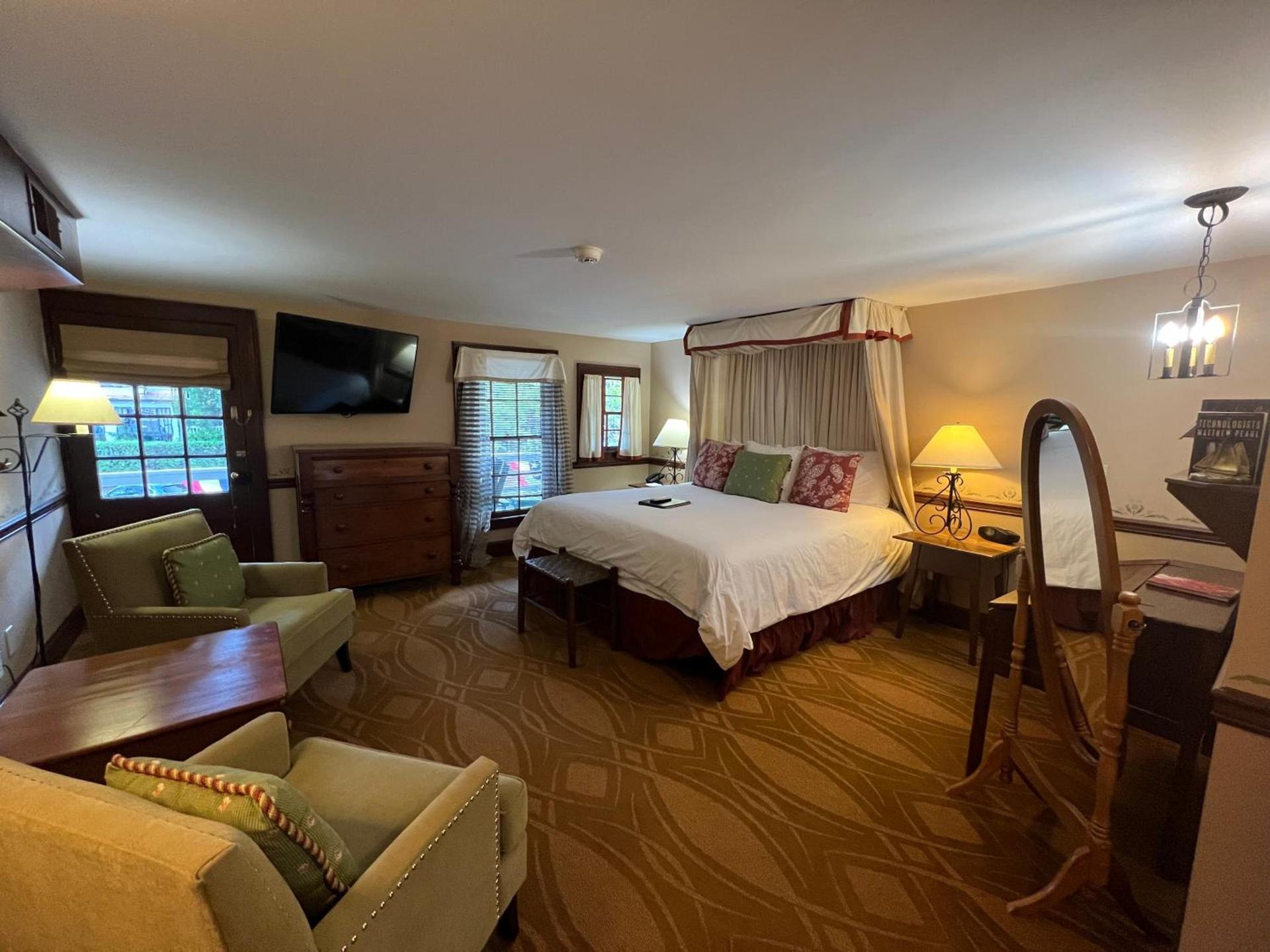 Highlands Inn photo 4