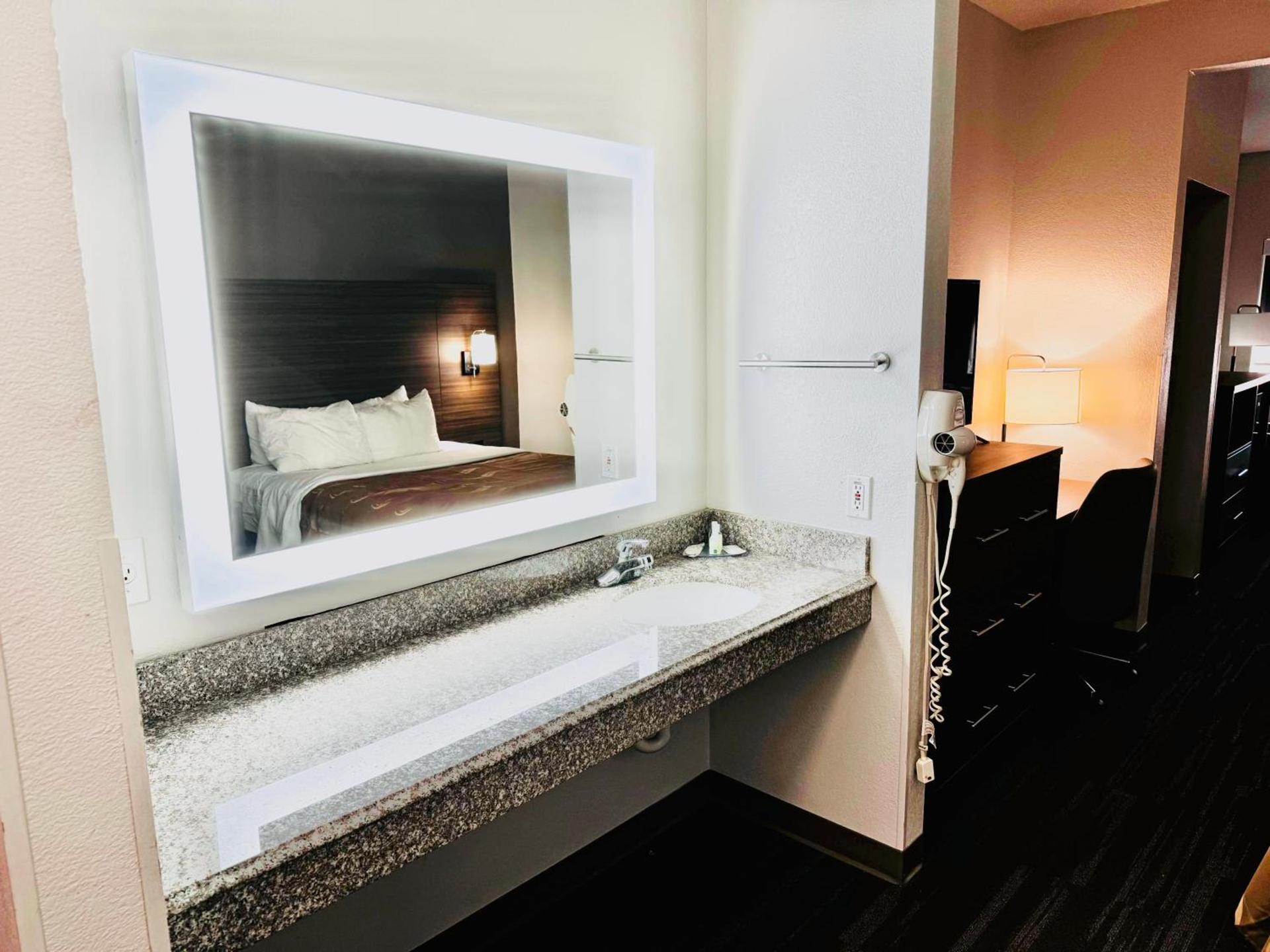 Quality Inn Near Seaworld - Lackland photo 45