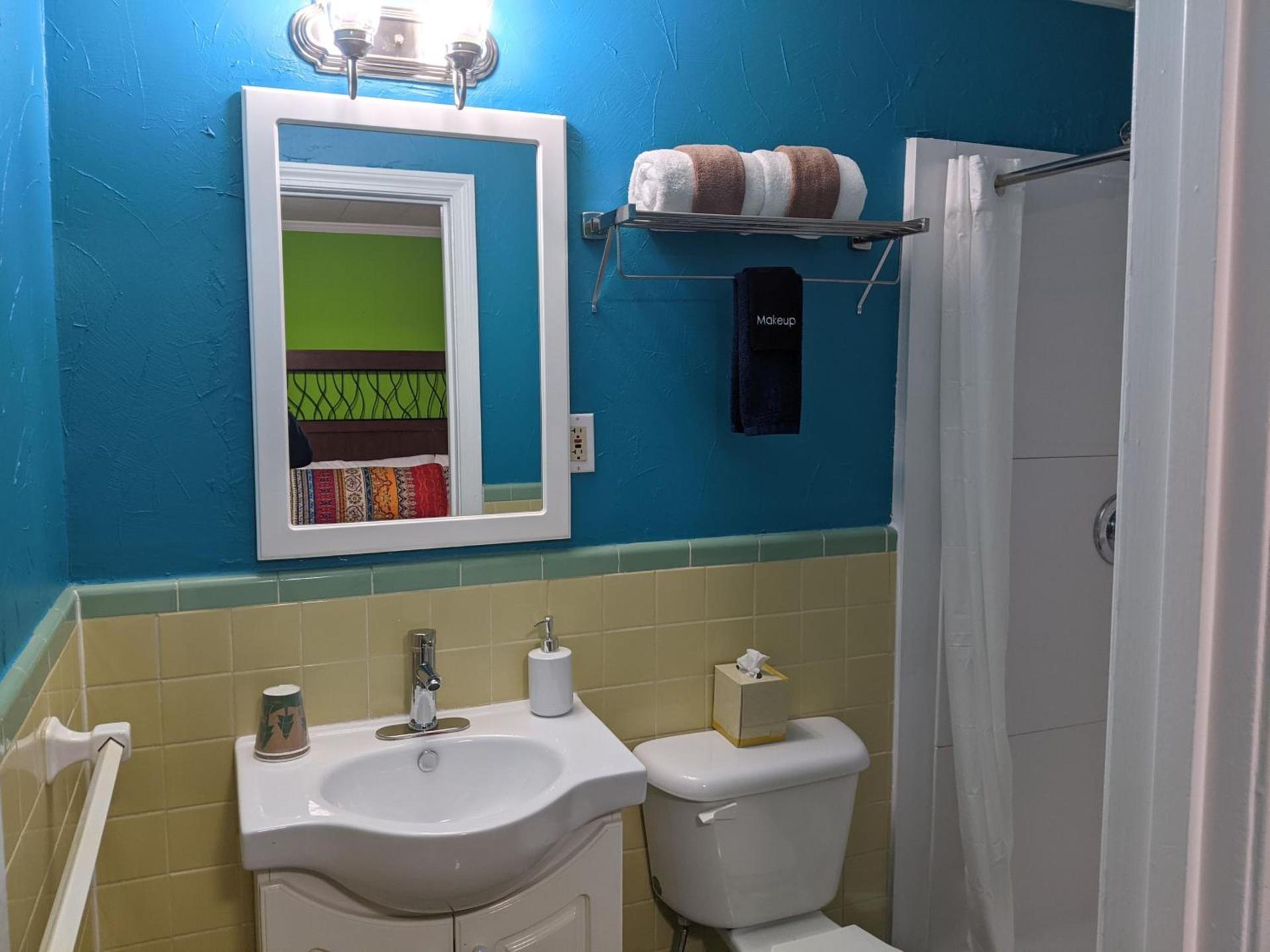 Riverboat Inn & Suites photo 41