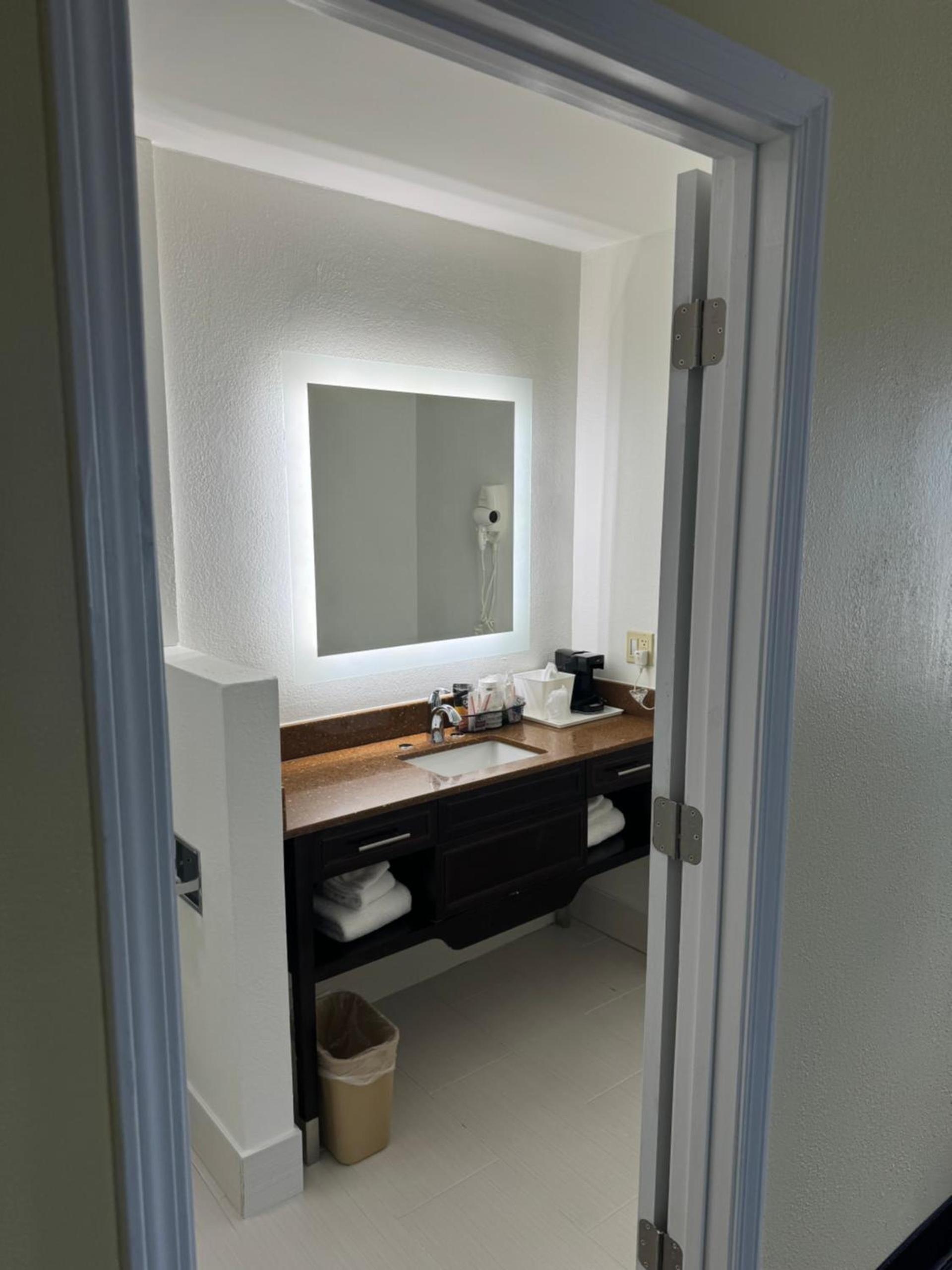 SureStay Hotel by Best Western Manning photo 35