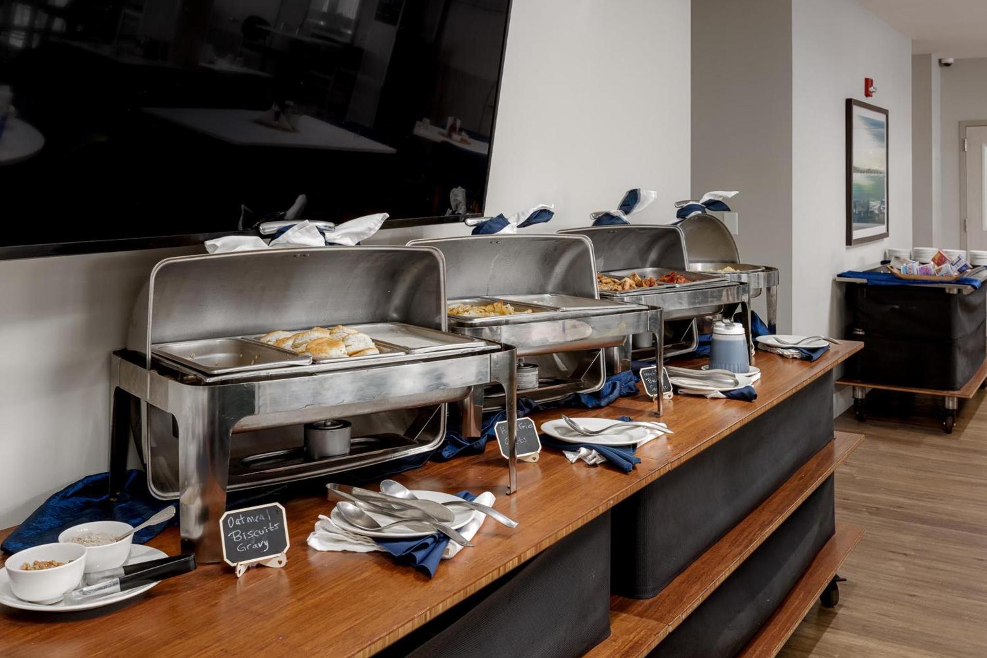 Holiday Inn Resort Oceanfront at Surfside Beach by IHG photo 63