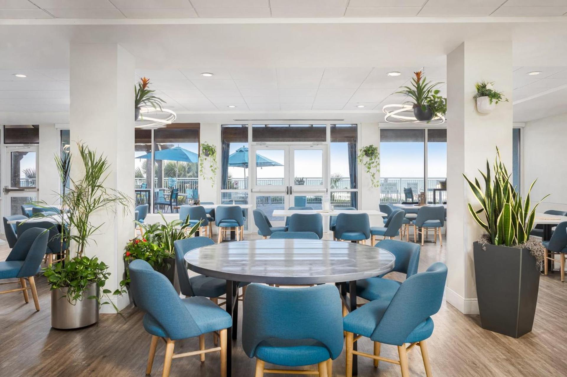 Holiday Inn Resort Oceanfront at Surfside Beach by IHG photo 70