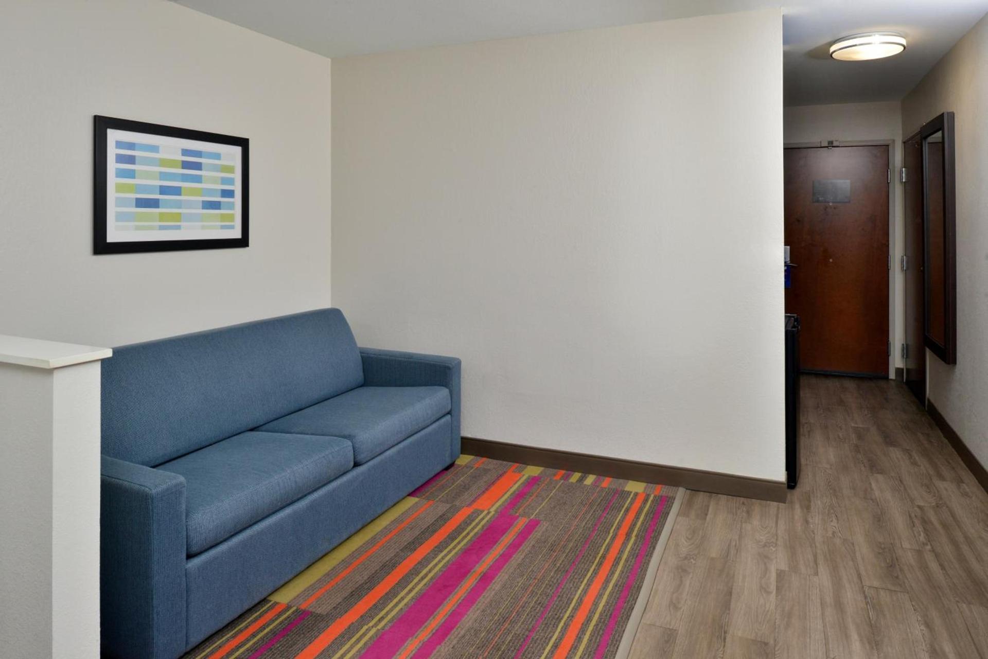 Holiday Inn Express Hotel & Suites Carthage by IHG photo 63