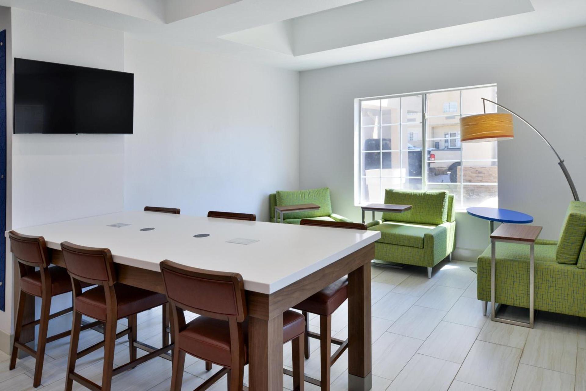 Holiday Inn Express Hotel & Suites Carthage by IHG photo 26