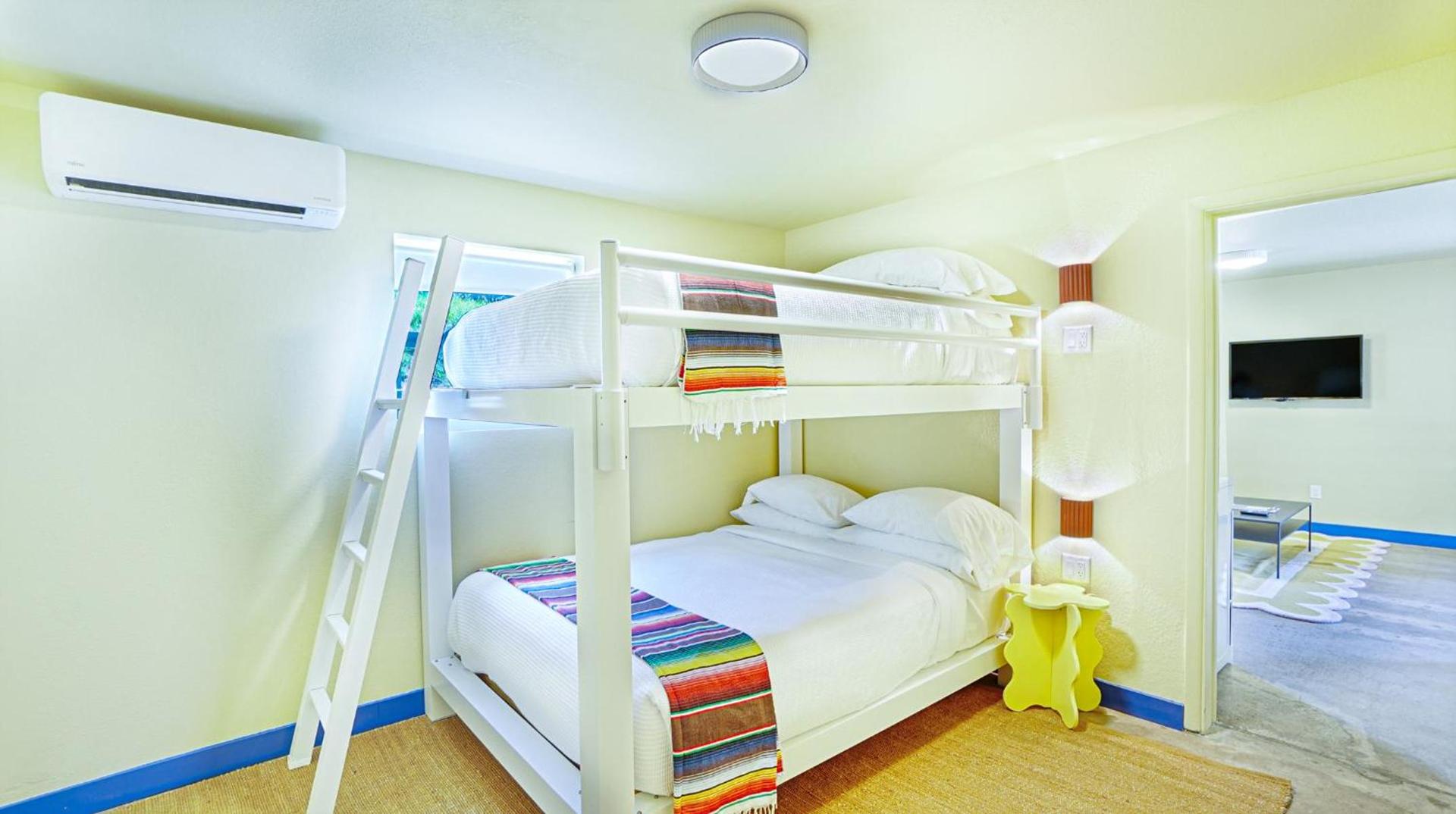 The Siesta Motel photo 9