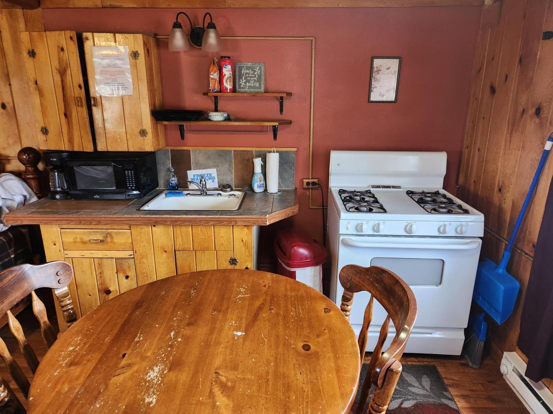 Winmar Cabins photo 7