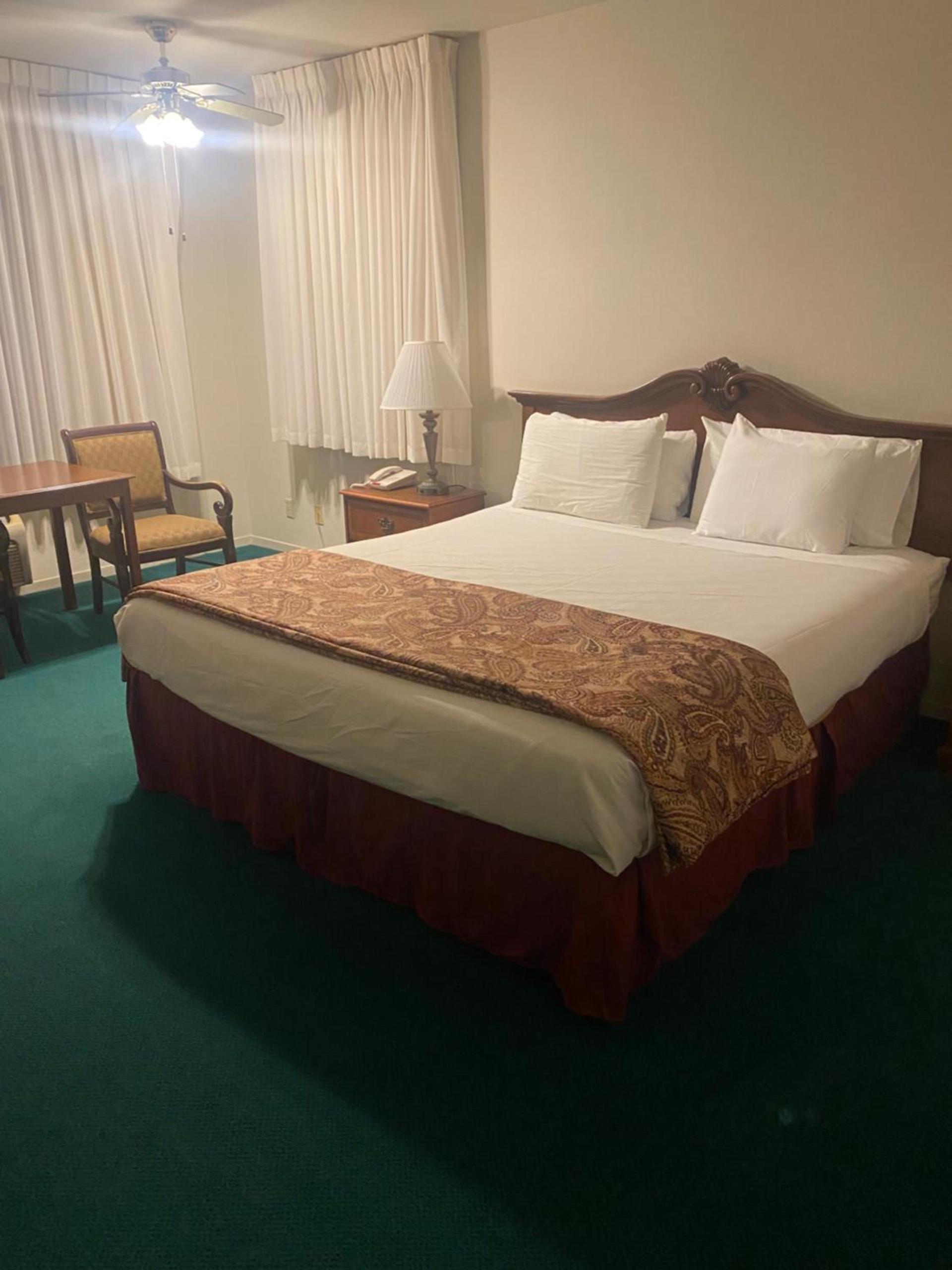 The Monarch Resort photo 39