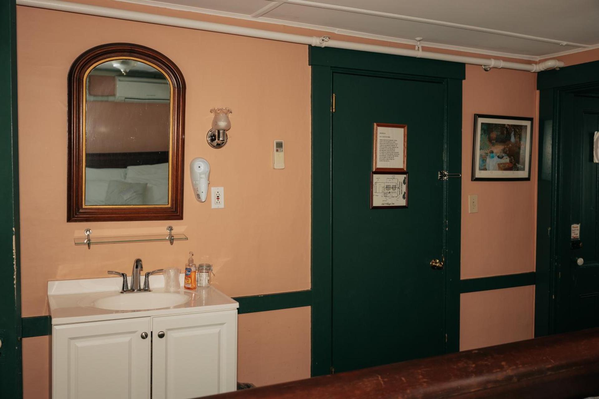 Old Village Inn Ogunquit photo 6