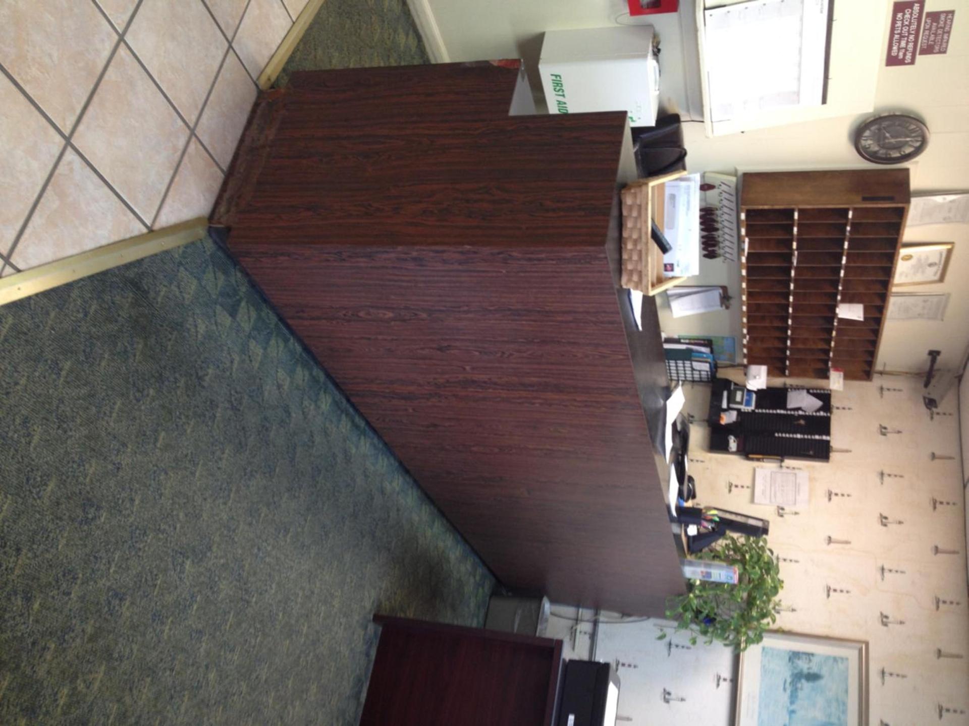 MacThrift Motor Inn photo 1
