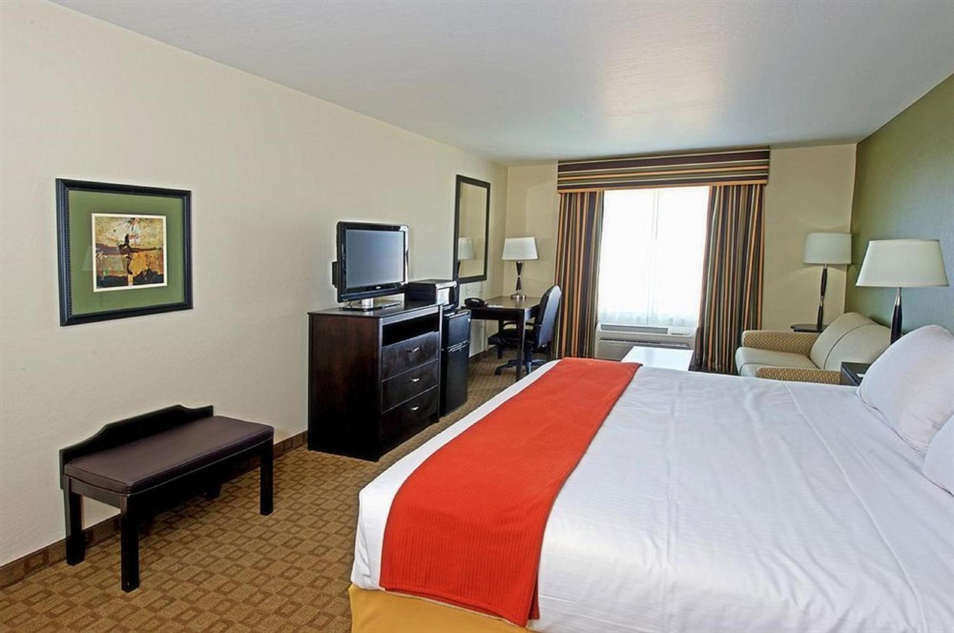 GreenTree Inn and Suites Florence, AZ photo 19