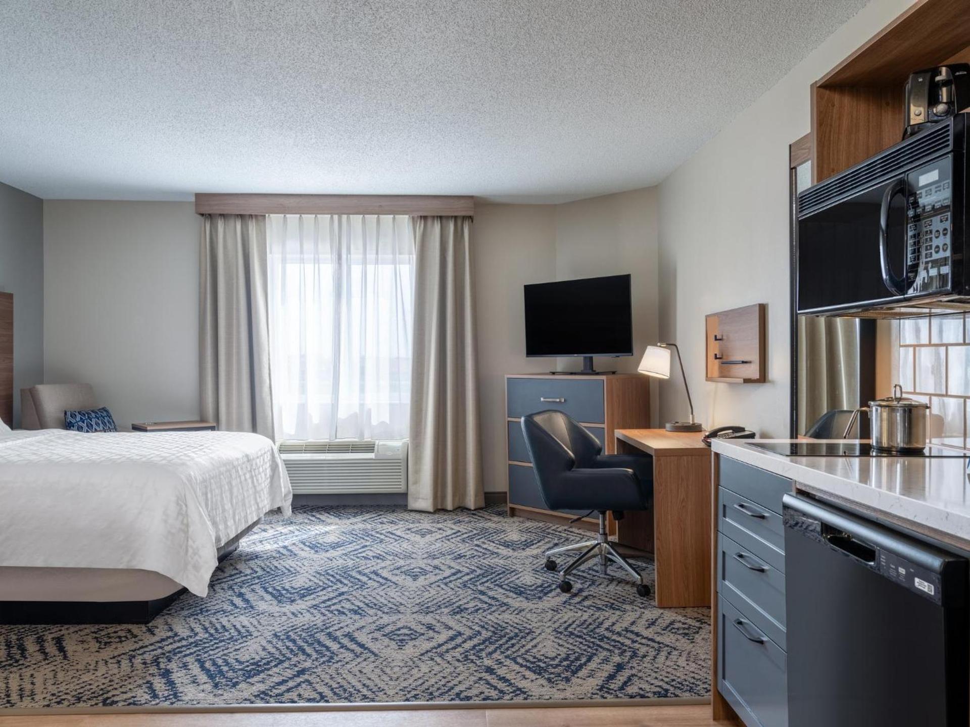 Candlewood Suites Rockford by IHG photo 12