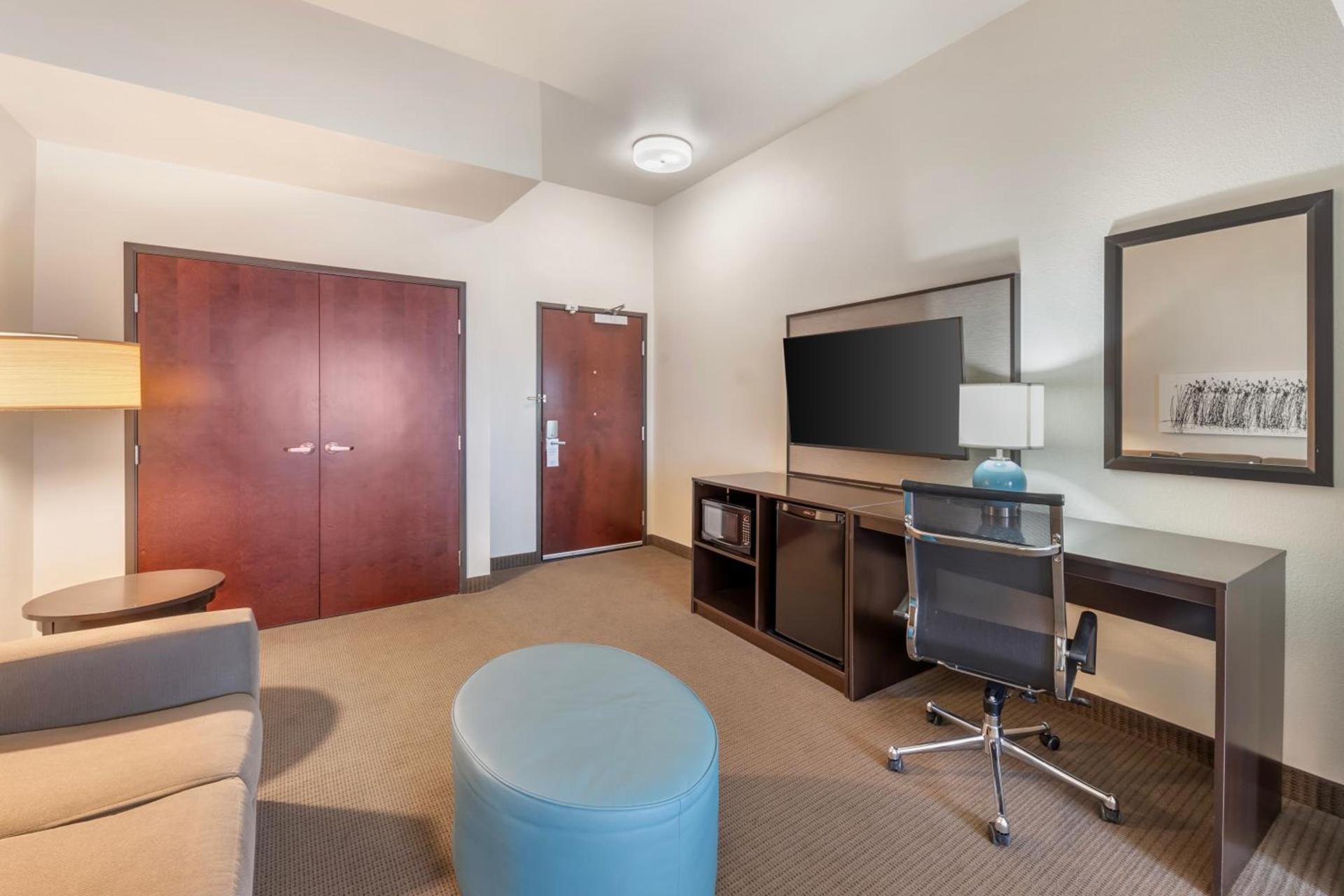 Garner Hotel Norman - University Area by IHG photo 59