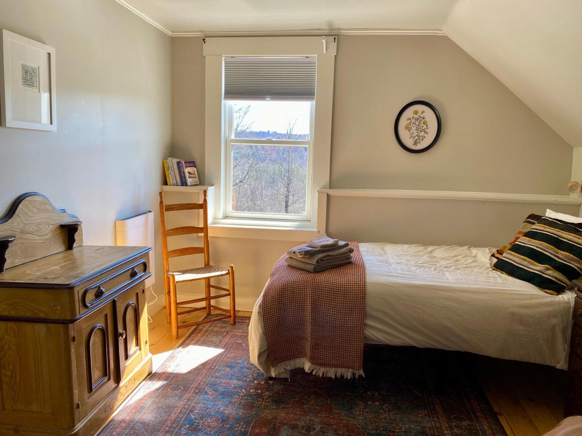 Craftsbury Farmhouse photo 6