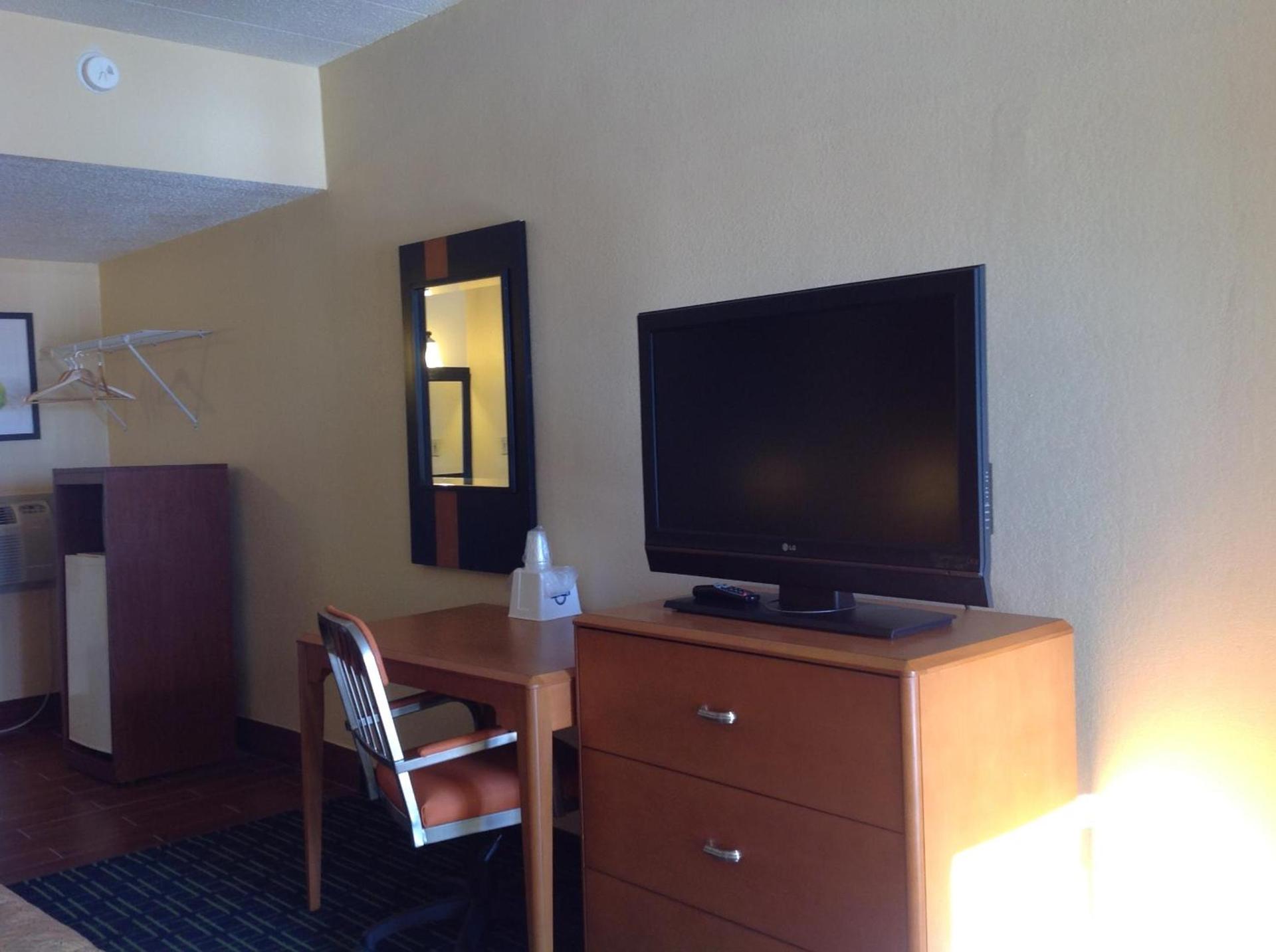 DIAMOND INN & SUITES photo 5