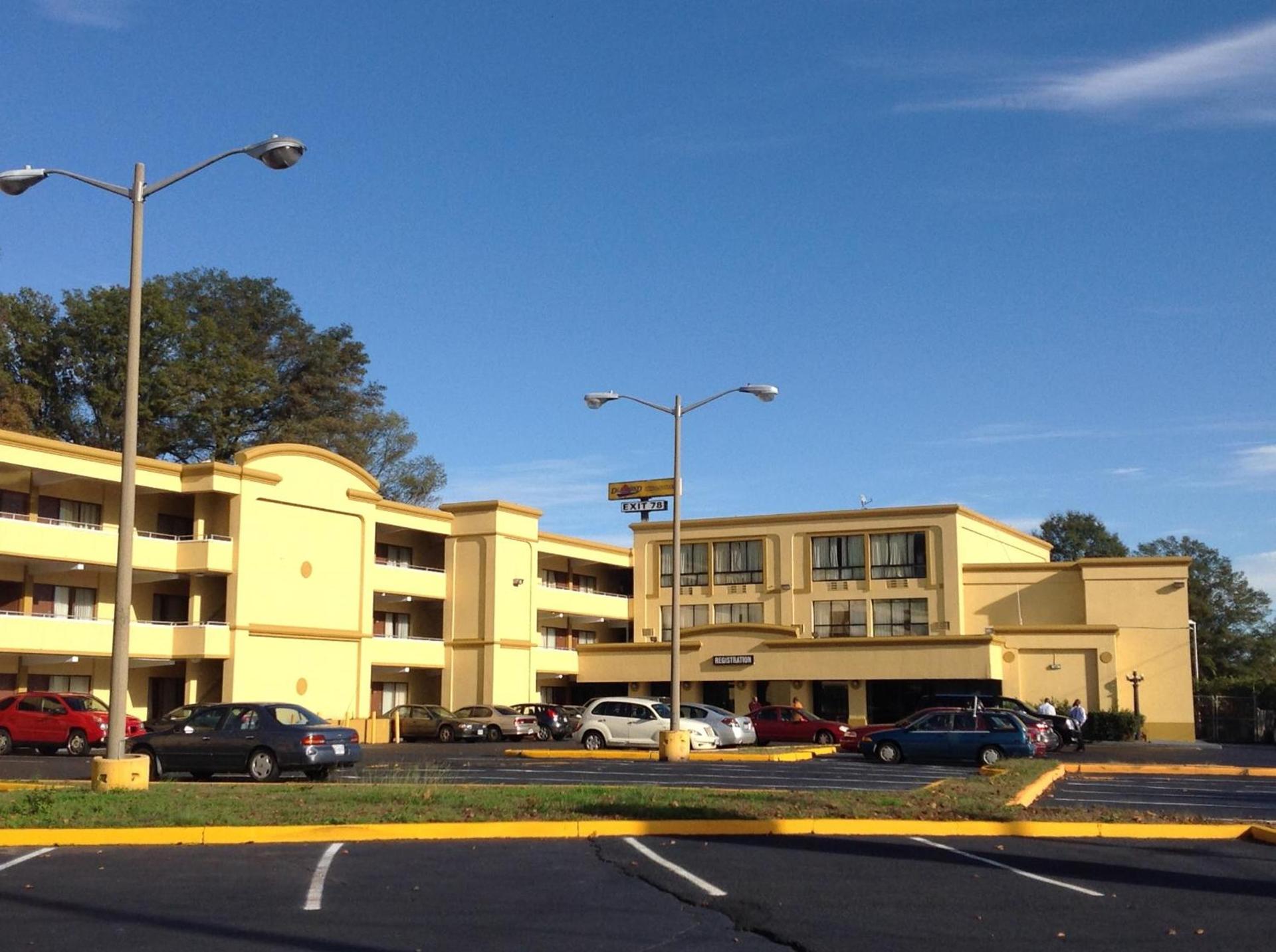 DIAMOND INN & SUITES photo 12