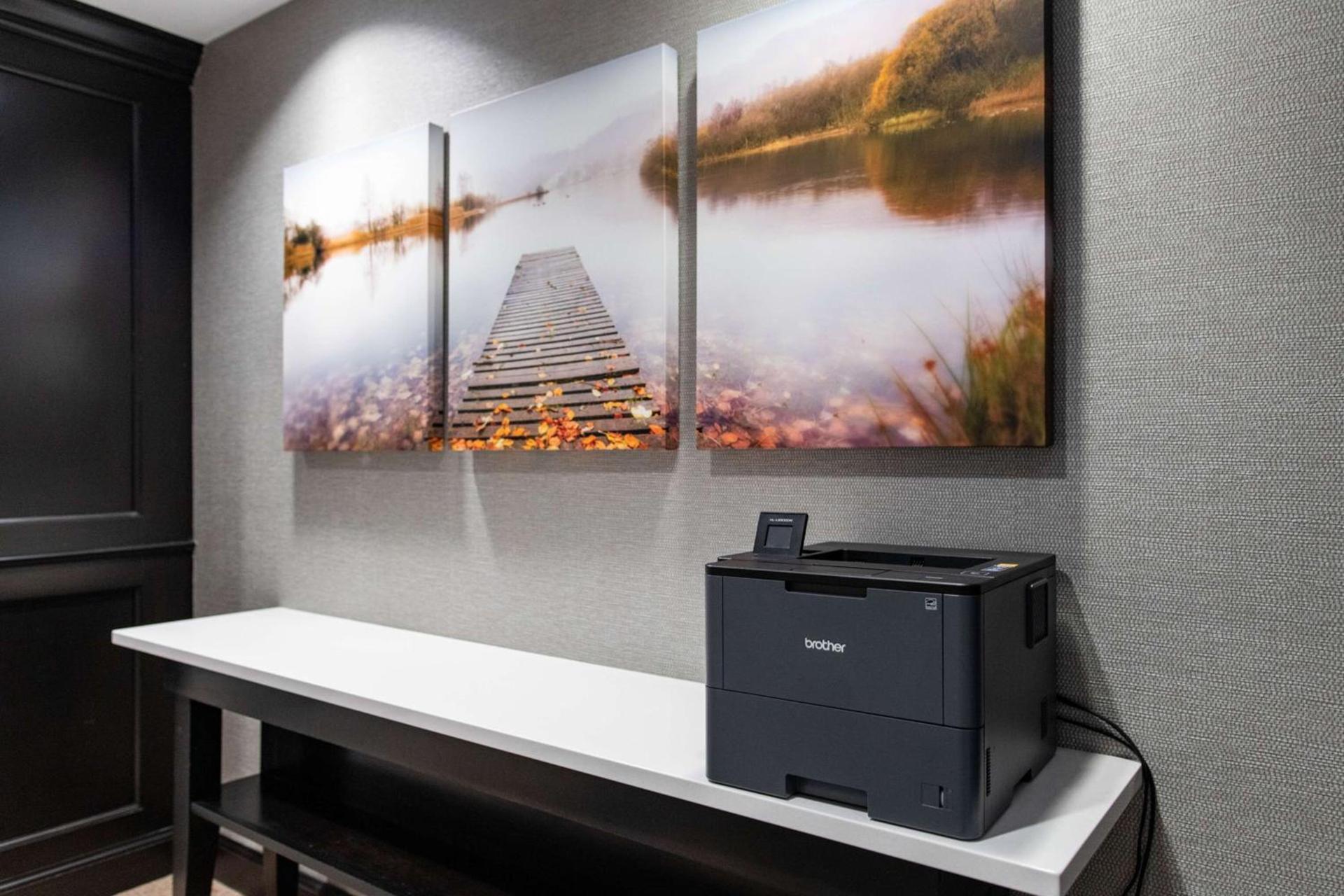 Hampton Inn & Suites Effingham photo 60