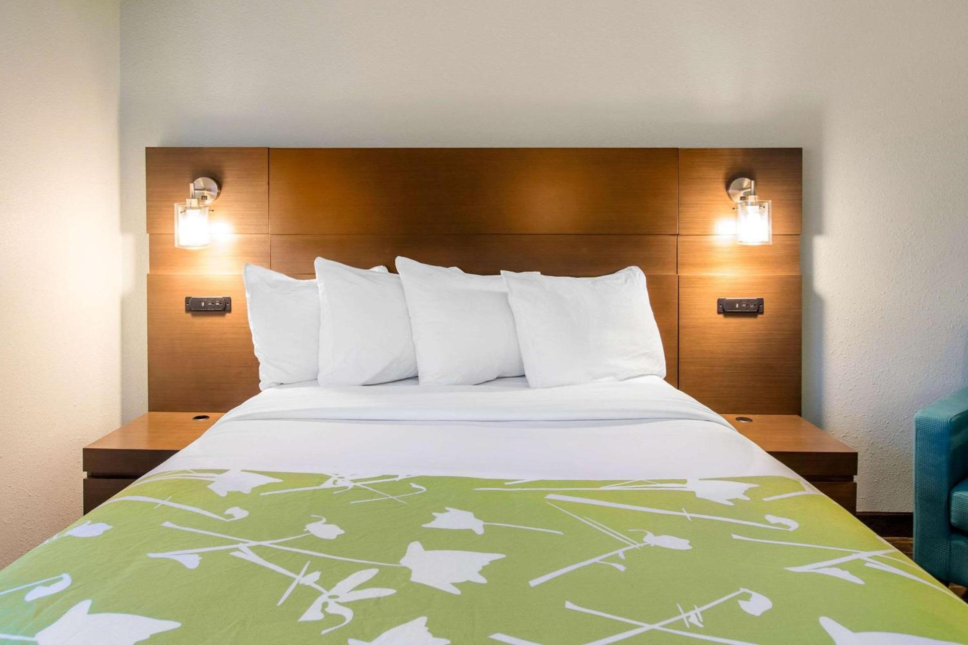 Radisson Hotel Grand Rapids Riverfront photo 23