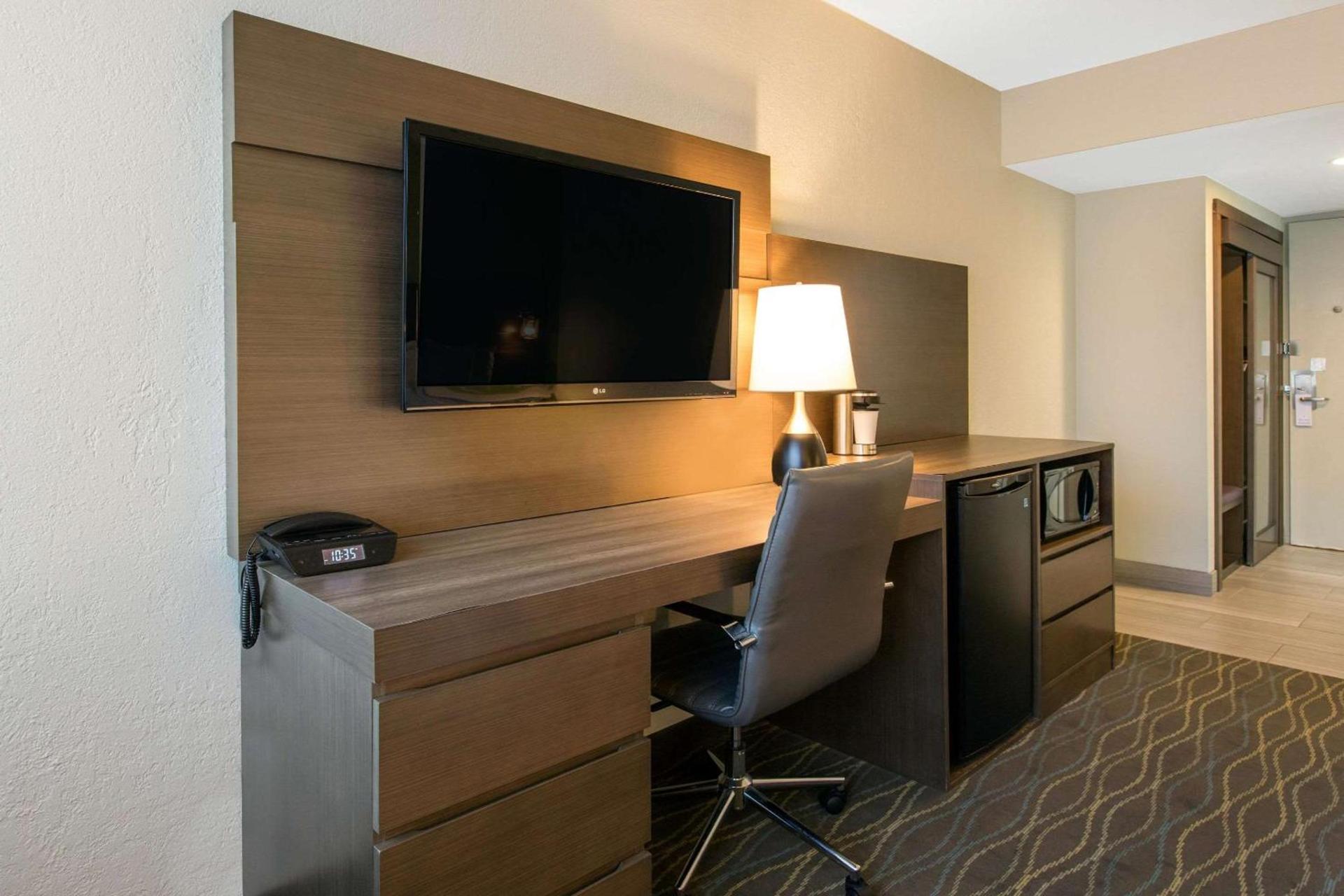 Radisson Hotel Grand Rapids Riverfront photo 28