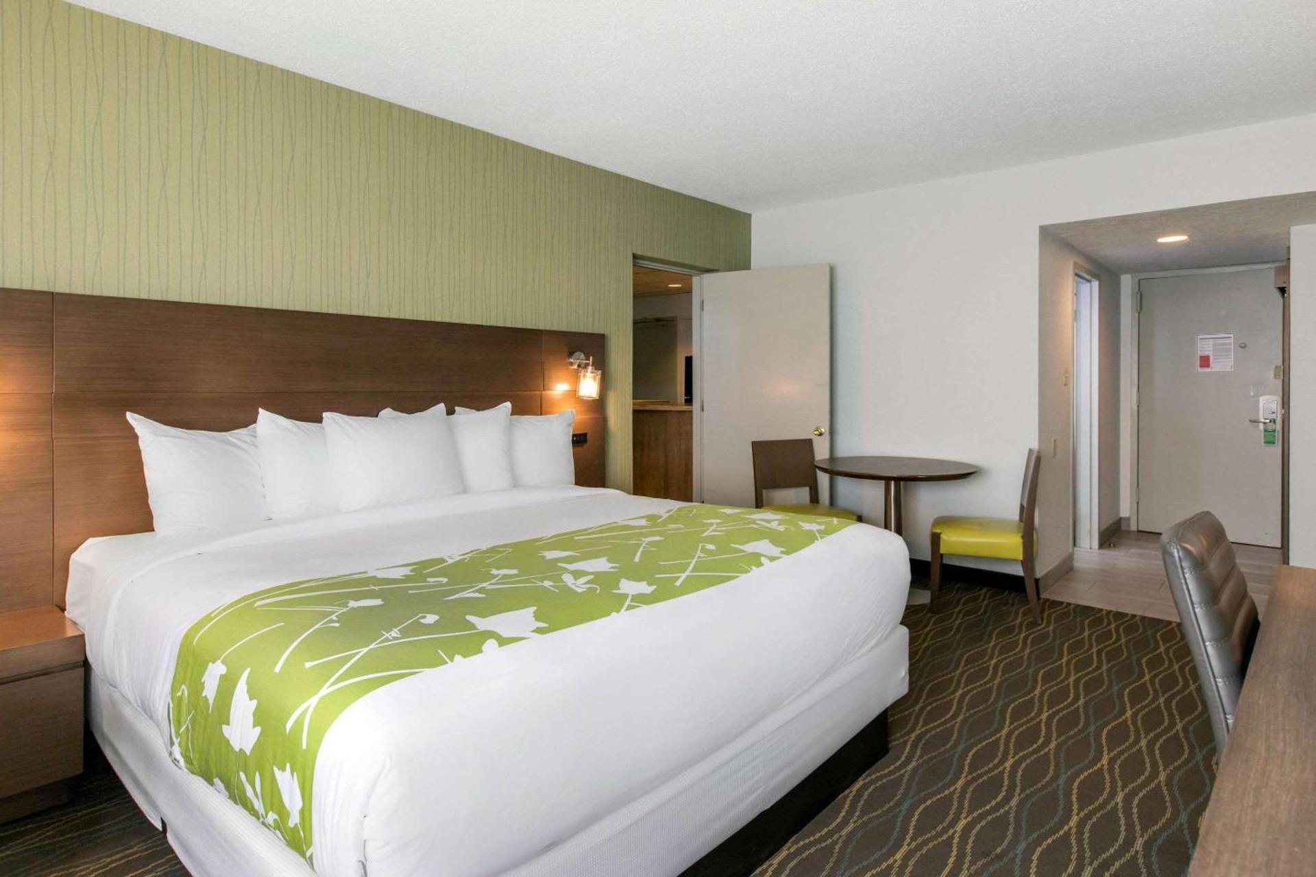 Radisson Hotel Grand Rapids Riverfront photo 73