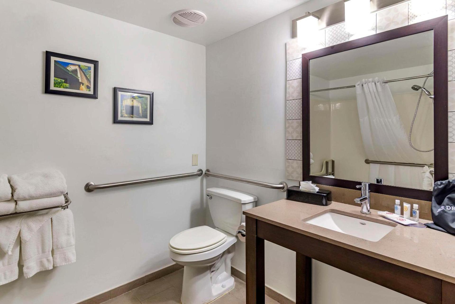Comfort Inn & Suites Cartersville - Emerson Lake Point photo 4