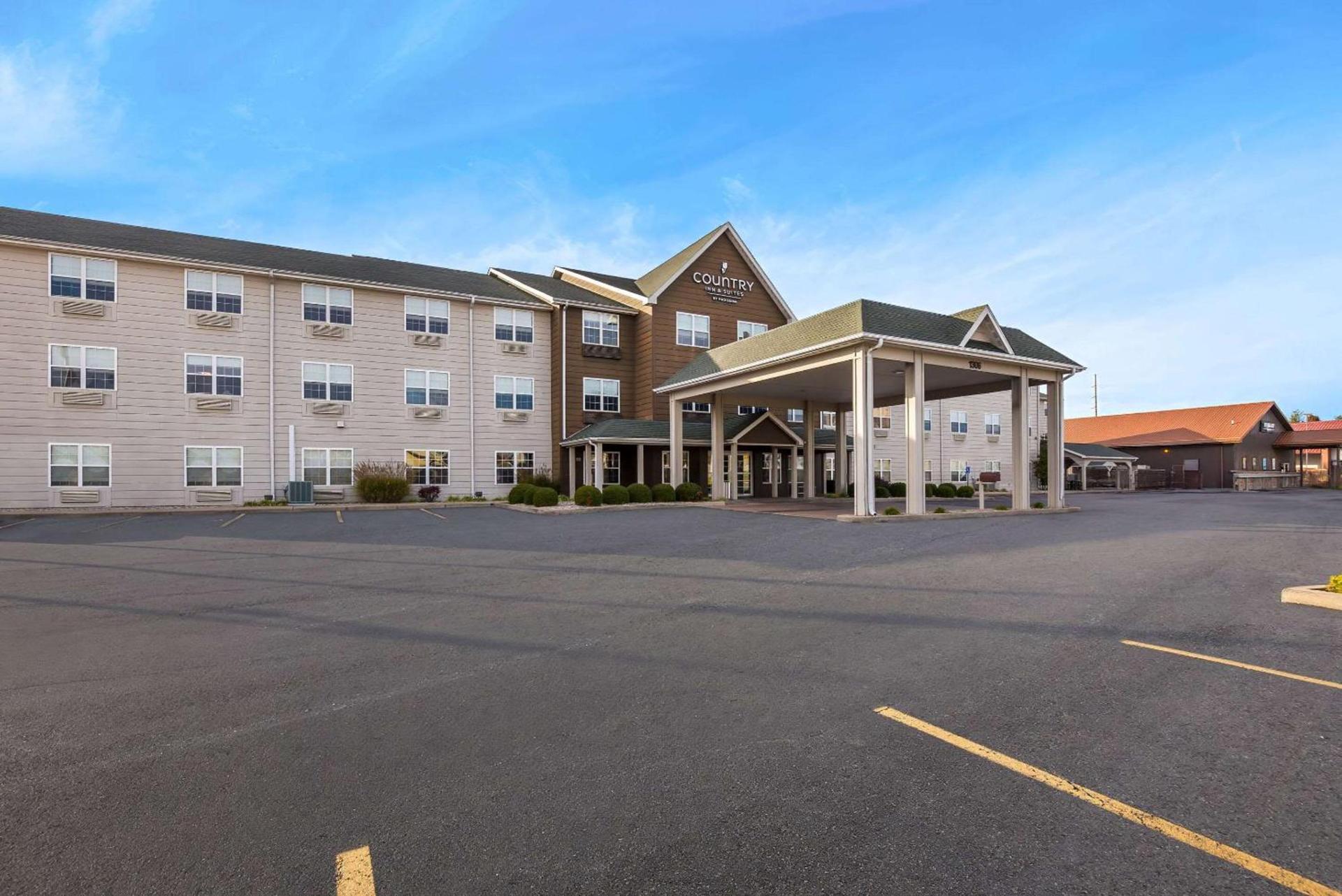 Country Inn & Suites by Radisson, Marion, IL photo 2