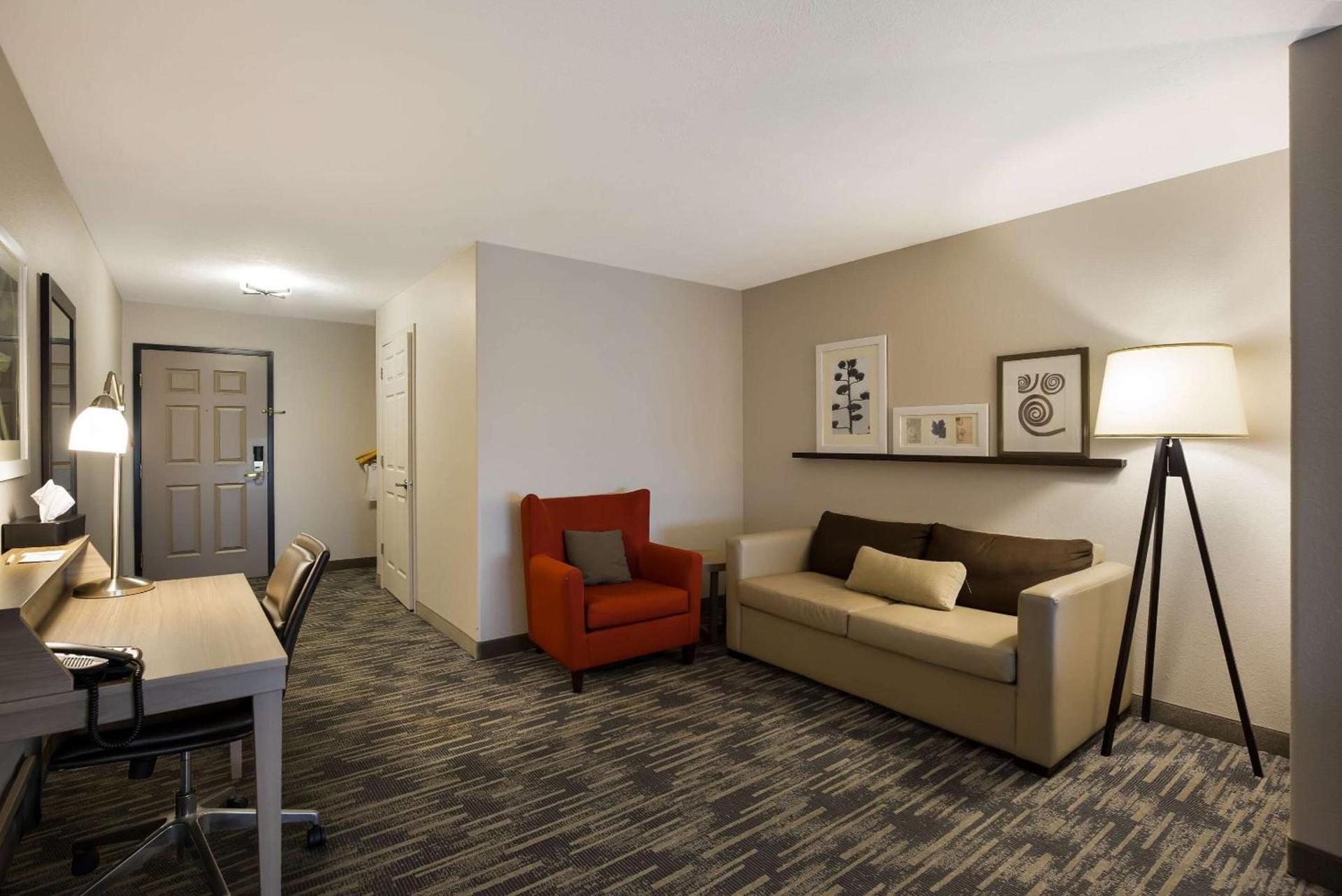 Country Inn & Suites by Radisson, Marion, IL photo 13